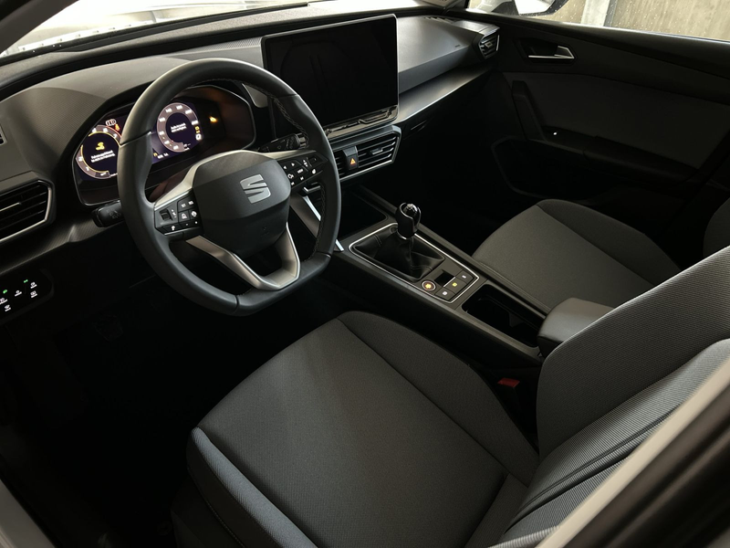 SEAT Leon Road Edition 1.5 TSI 85 kW Matrix-LED Sitzh — photo 13