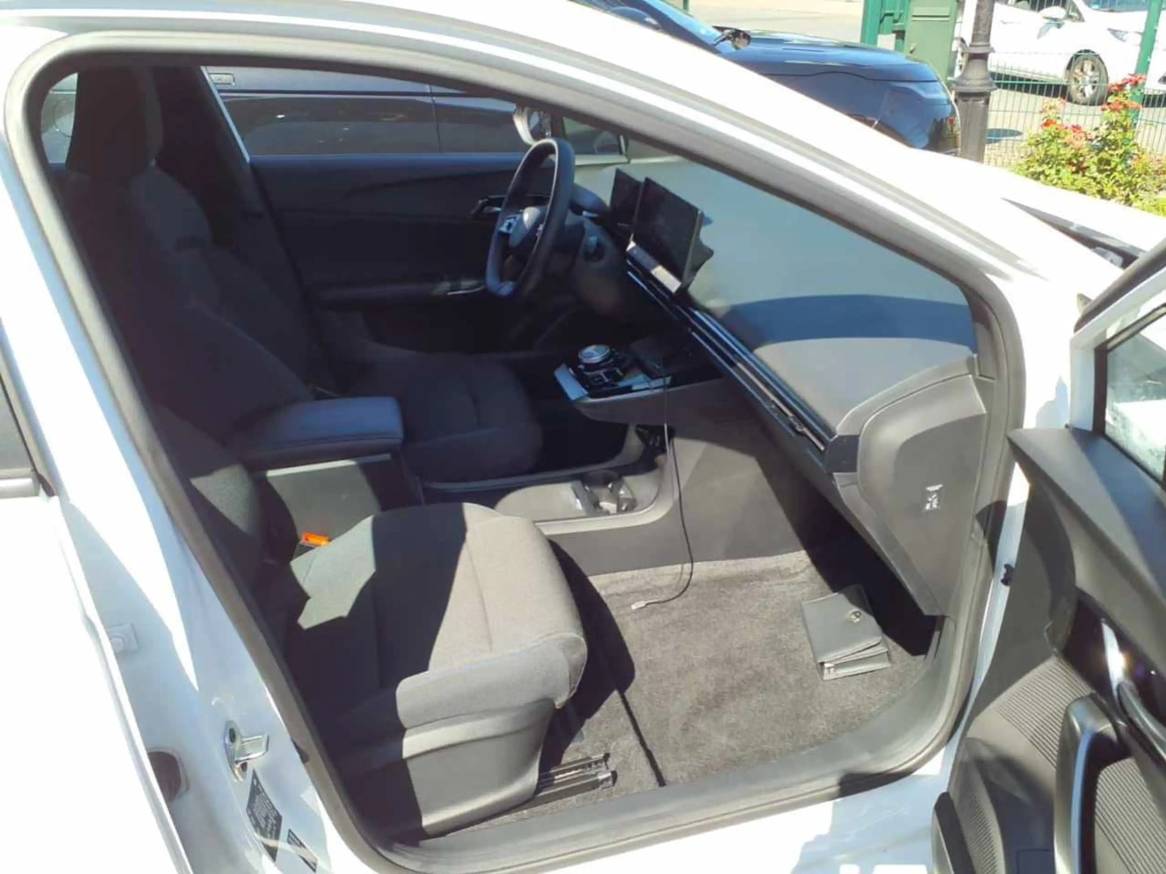 MG MG4 125 kW Standard 51 kWh ACC BLIS LED Lane AUT Klima — photo 9