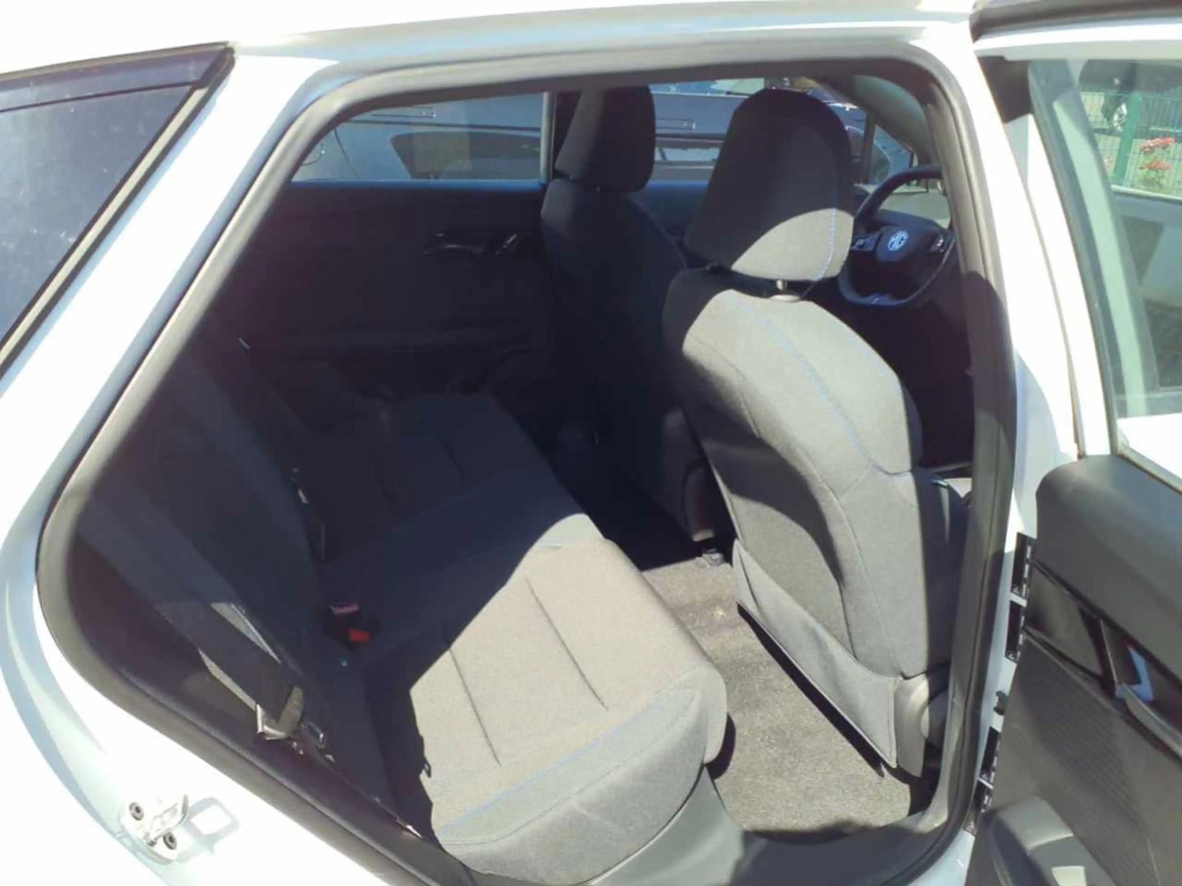 MG MG4 125 kW Standard 51 kWh ACC BLIS LED Lane AUT Klima — photo 13