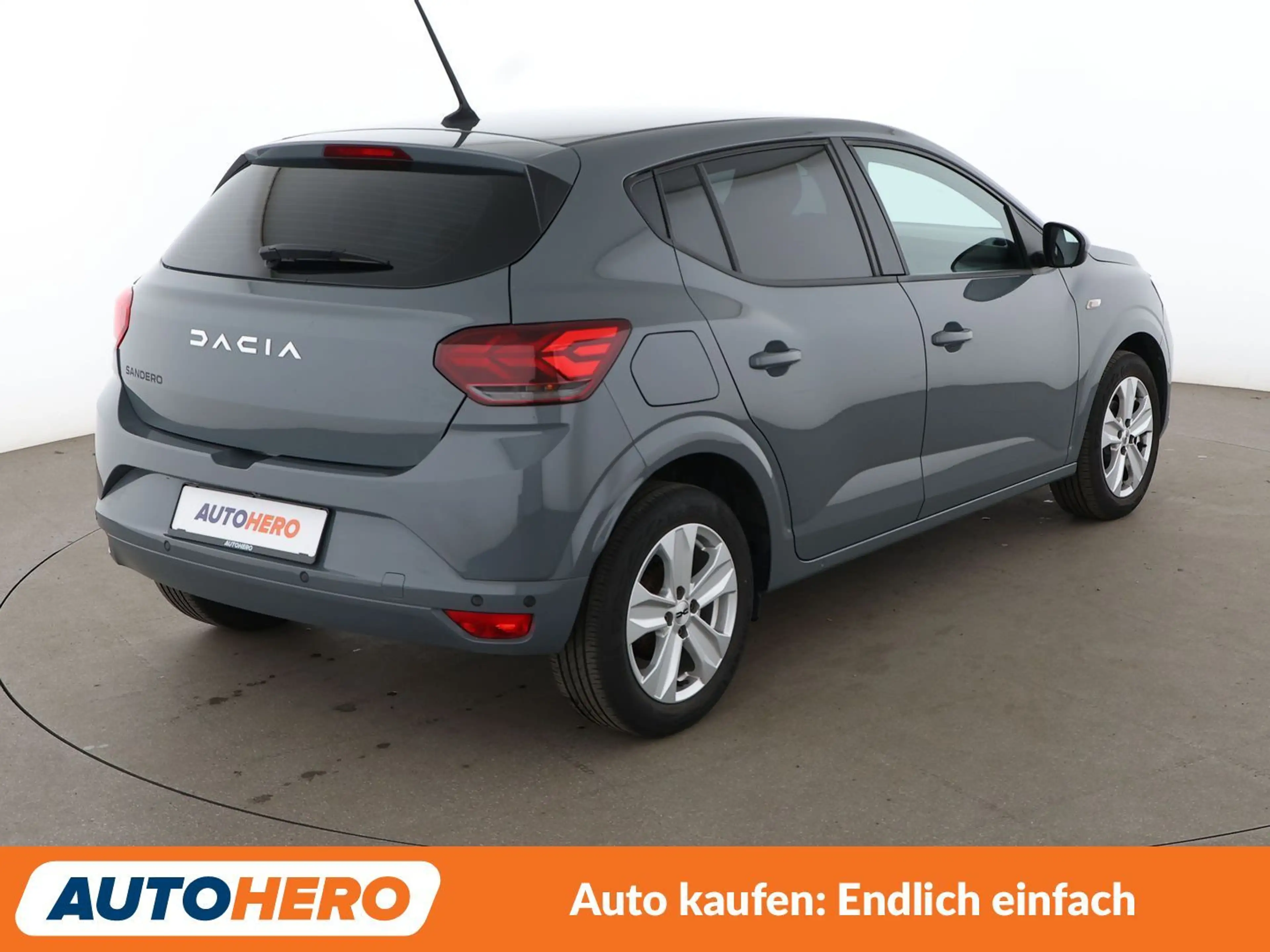 Dacia Sandero 1.0 TCe Expression*NAVI*TEMPO*PDC*SHZ*KLIMA* — photo 6