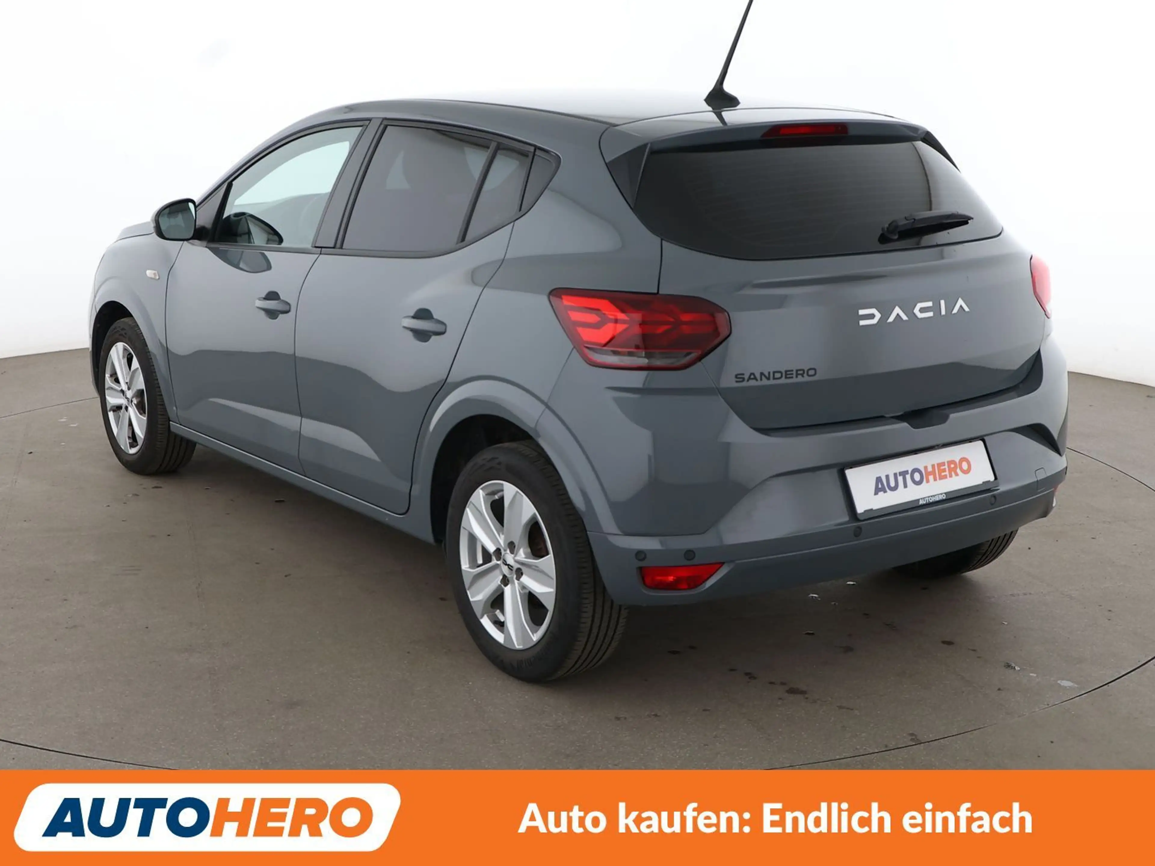 Dacia Sandero 1.0 TCe Expression*NAVI*TEMPO*PDC*SHZ*KLIMA* — photo 4