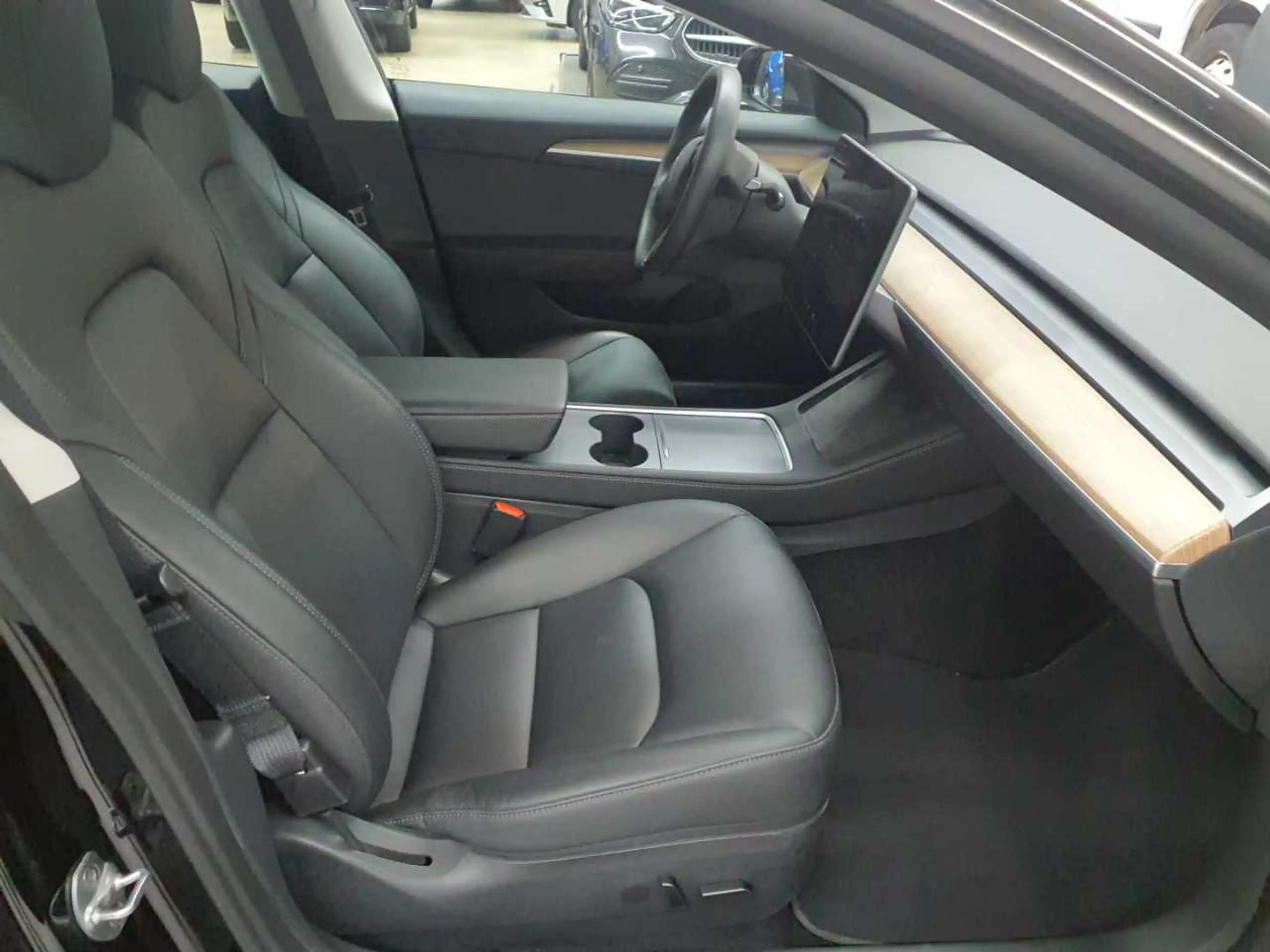 Tesla Model 3 RWD Hinterradantrieb — photo 7