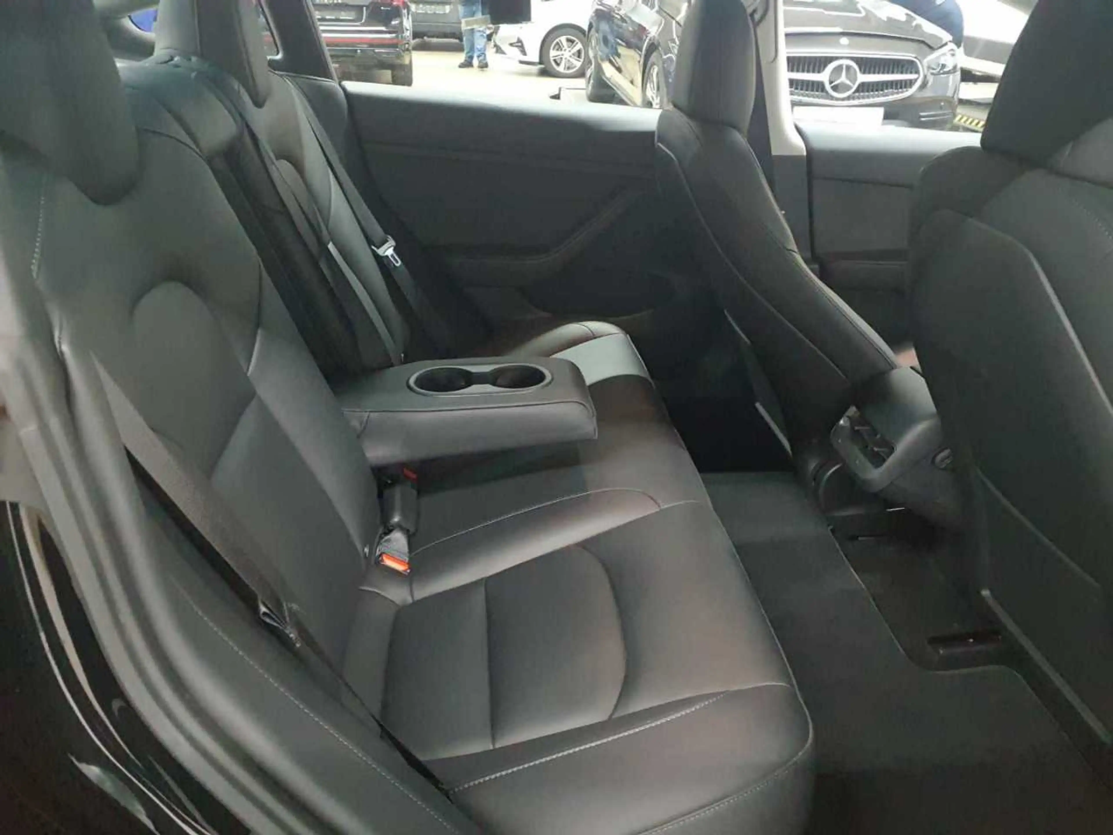 Tesla Model 3 RWD Hinterradantrieb — photo 13