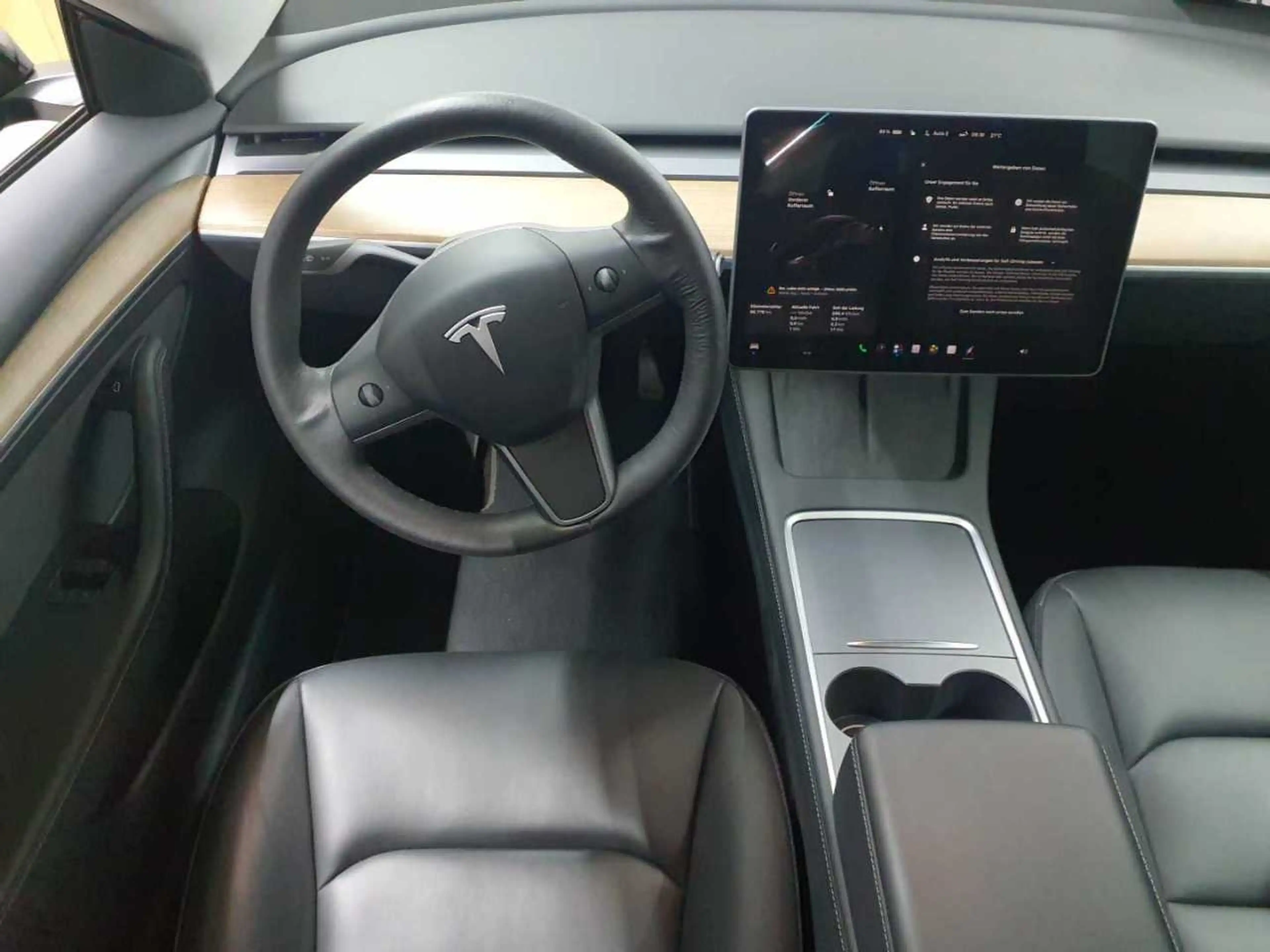 Tesla Model 3 RWD Hinterradantrieb — photo 9