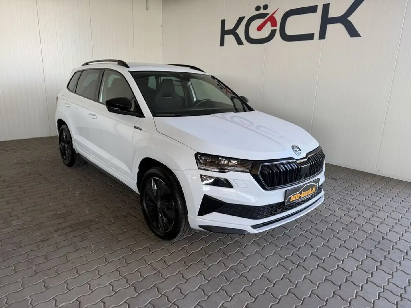 Skoda Karoq Sportline 4x4 ACC-AHV Weiß - 1