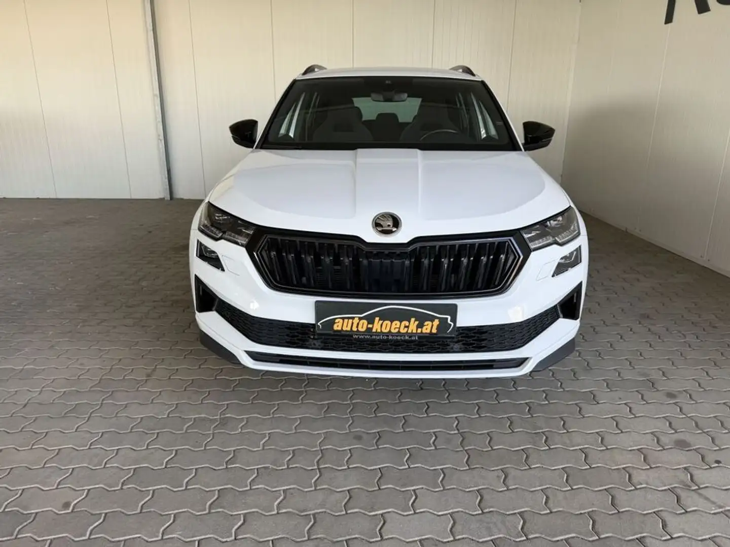 Skoda Karoq Sportline 4x4 ACC-AHV Weiß - 2