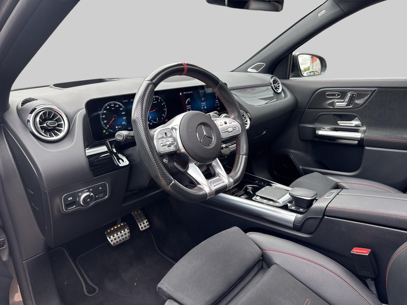 Mercedes-Benz GLA 35 AMG 4MATIC — photo 4