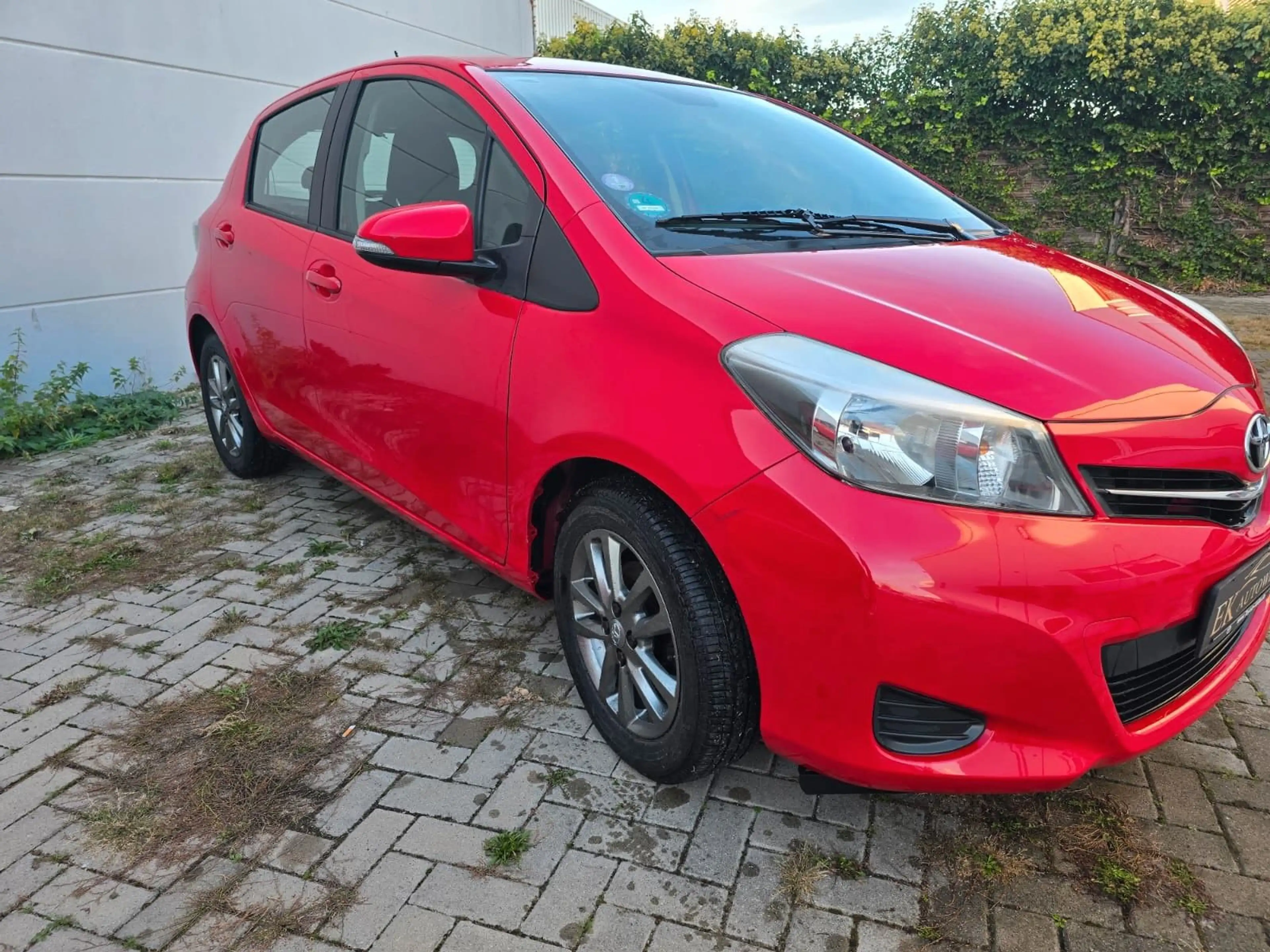 Toyota Yaris Edition 2014 — photo 3