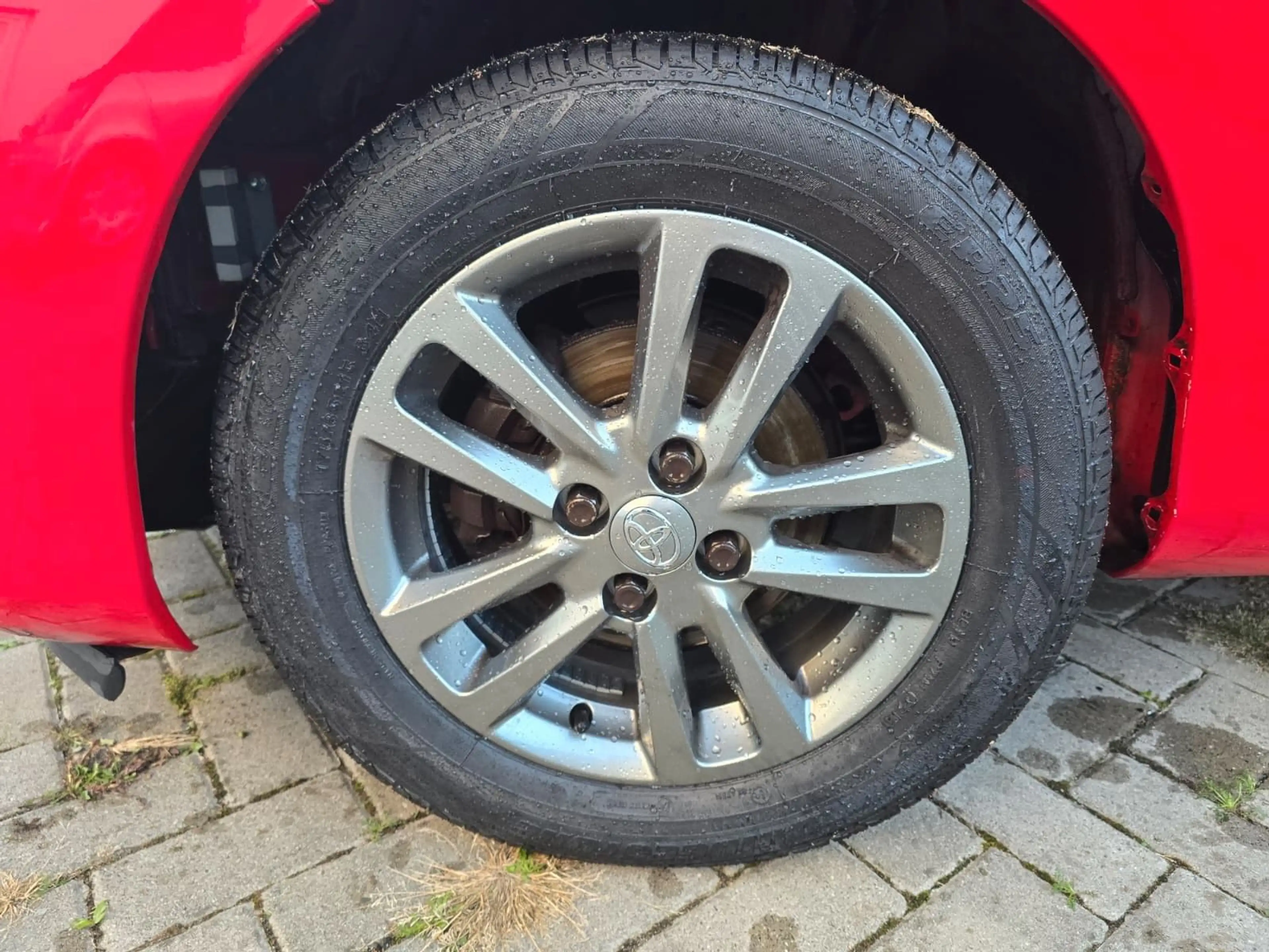 Toyota Yaris Edition 2014 — photo 7
