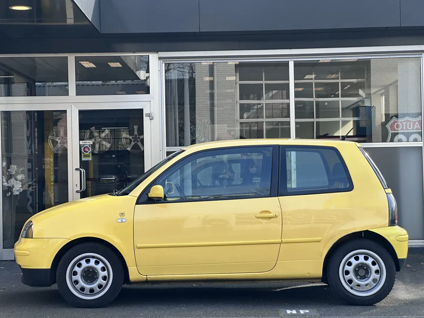 SEAT Arosa 1.4i Stella INRUILKOOPJE / MEENEEMPRIJS Amarillo - 2