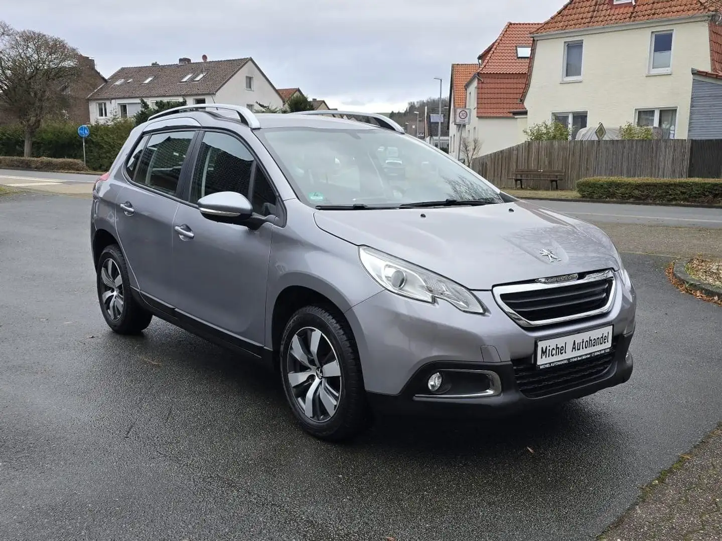 Peugeot 2008 Active Diesel. AHK. Scheckheft. TÜV NEU. Grau - 1