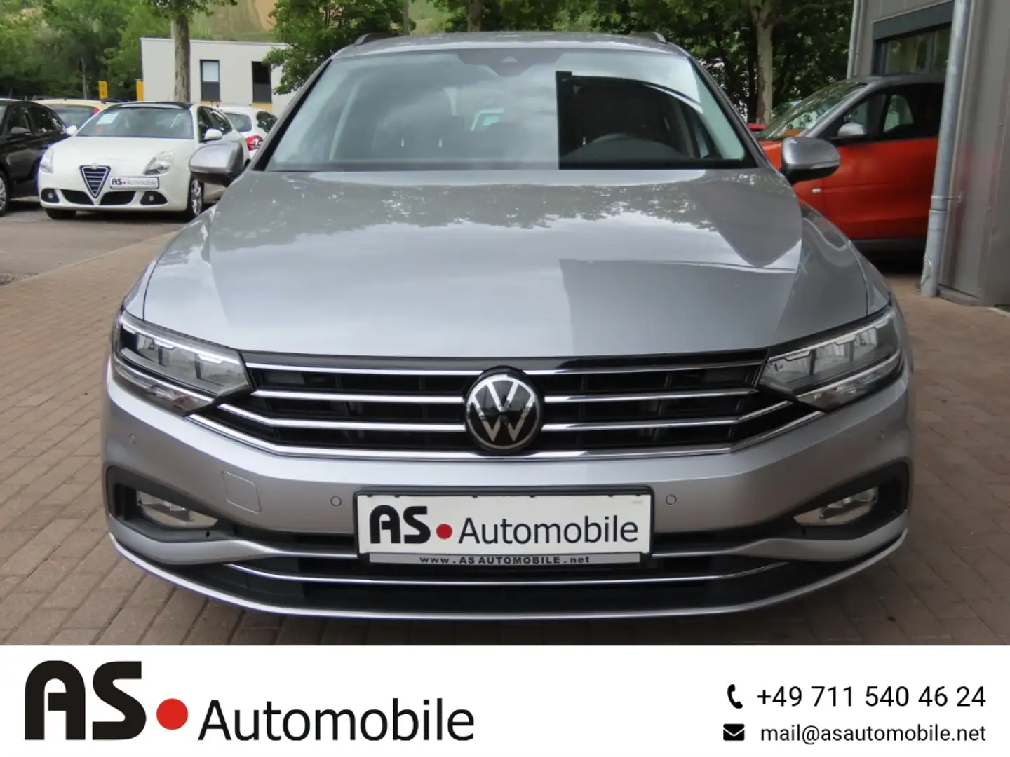 Volkswagen Passat Variant Business 1.5 TSI Navi*LED*ACC*AHK Срібний - 2