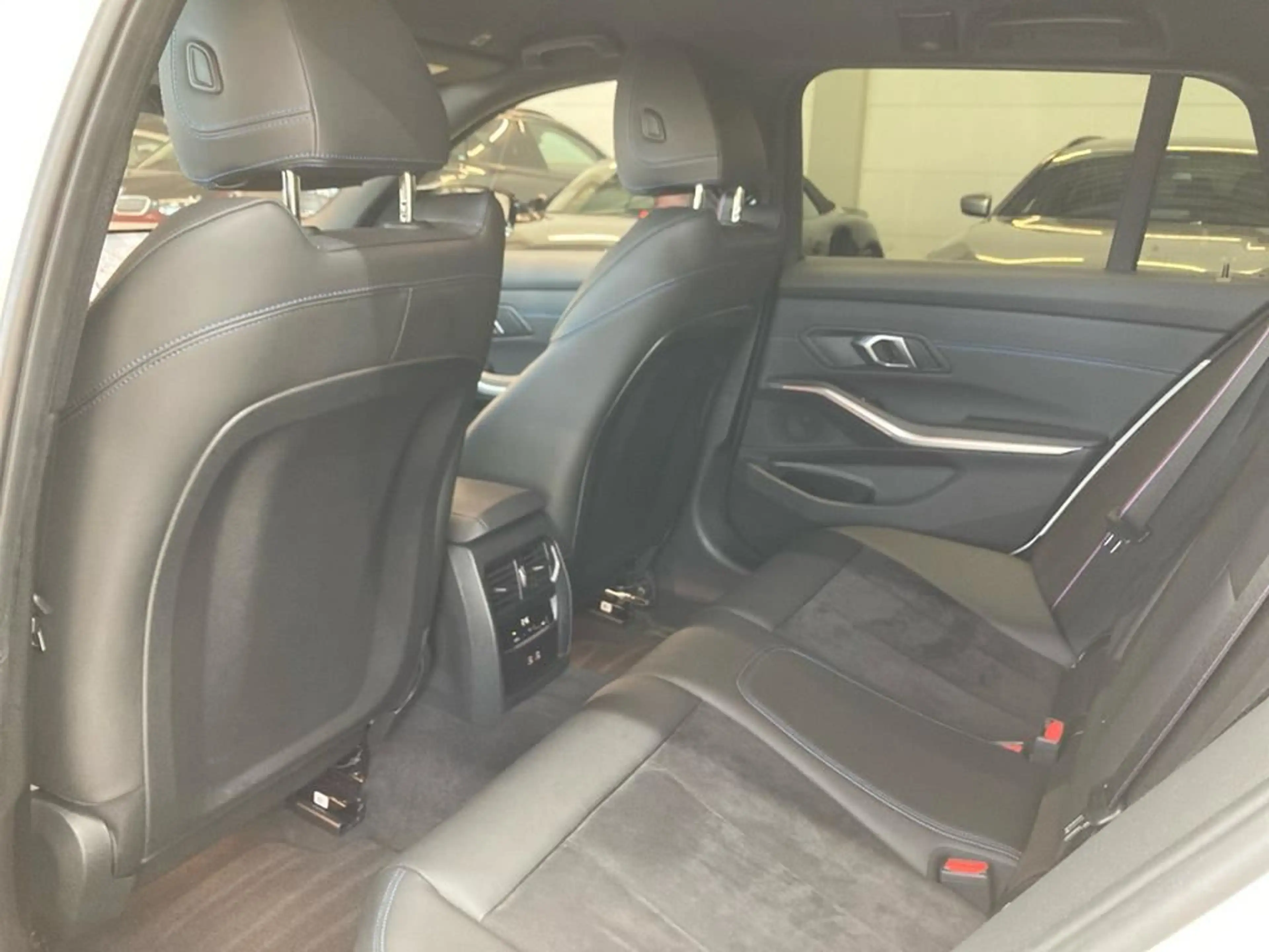 BMW 340 M Sport Pro — photo 9