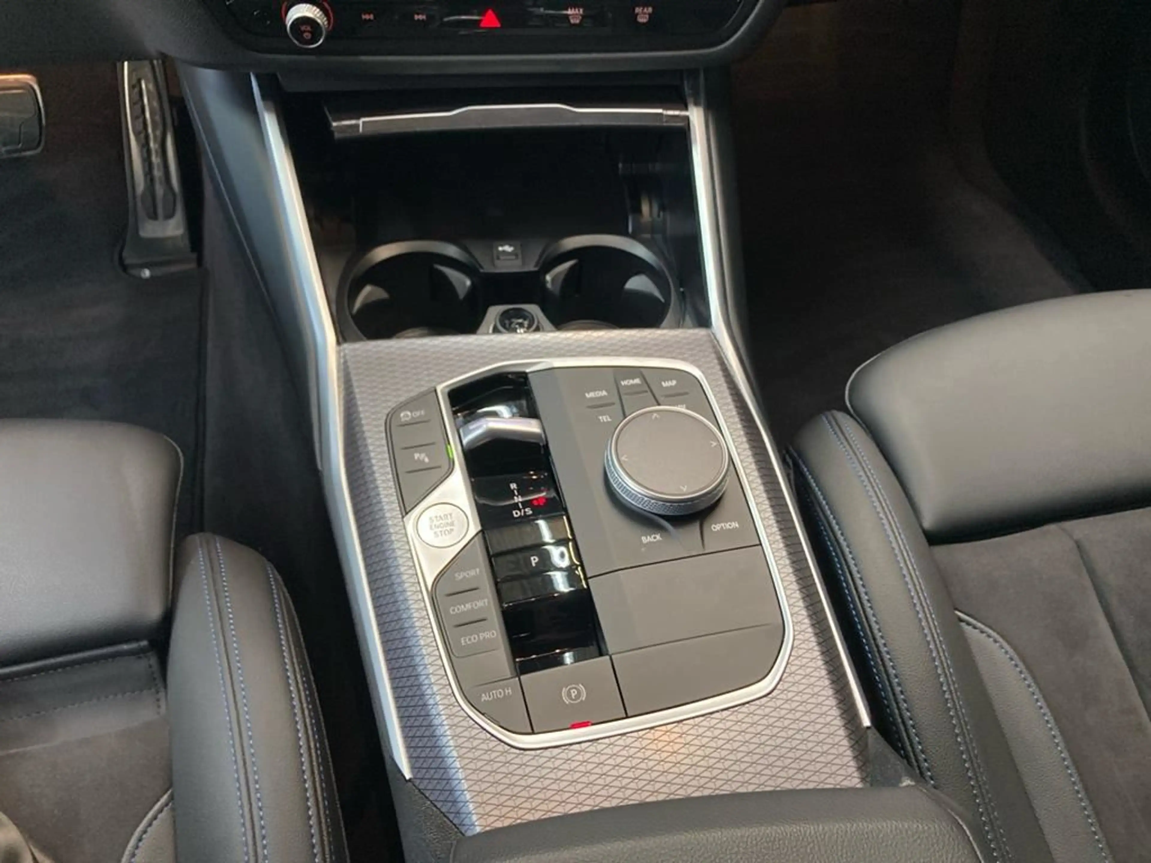 BMW 340 M Sport Pro — photo 11