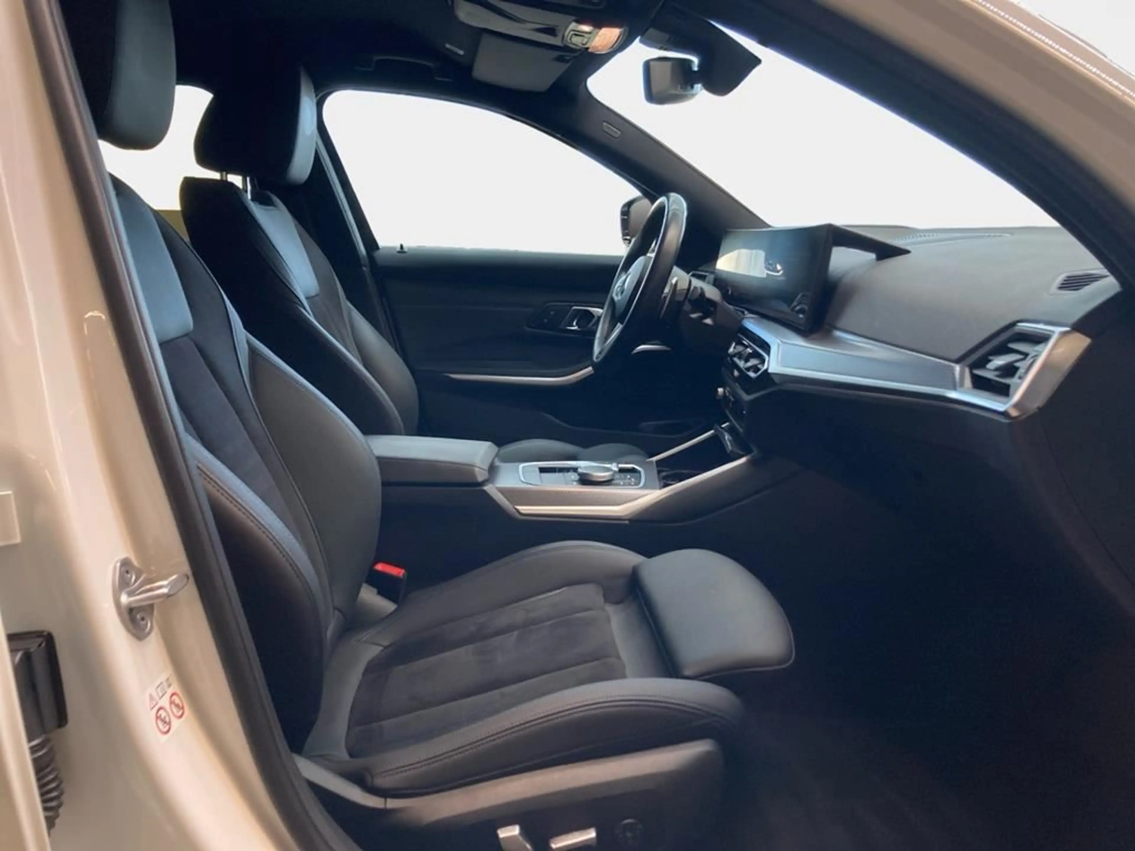 BMW 340 M Sport Pro — photo 14