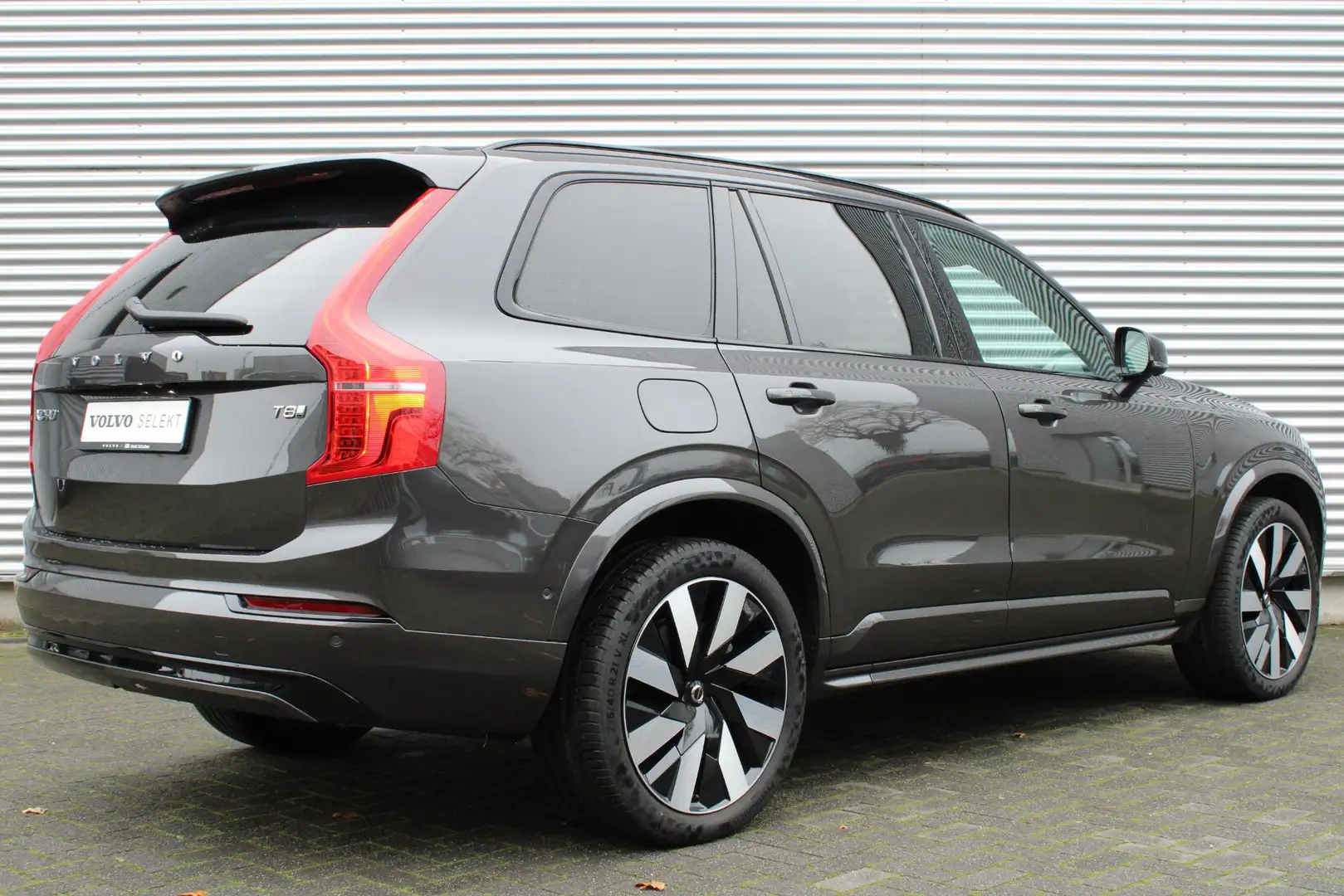 Volvo XC90 2.0 T8 Plug-in hybrid AWD Ultra Dark | Bowers & Wi Gris - 2