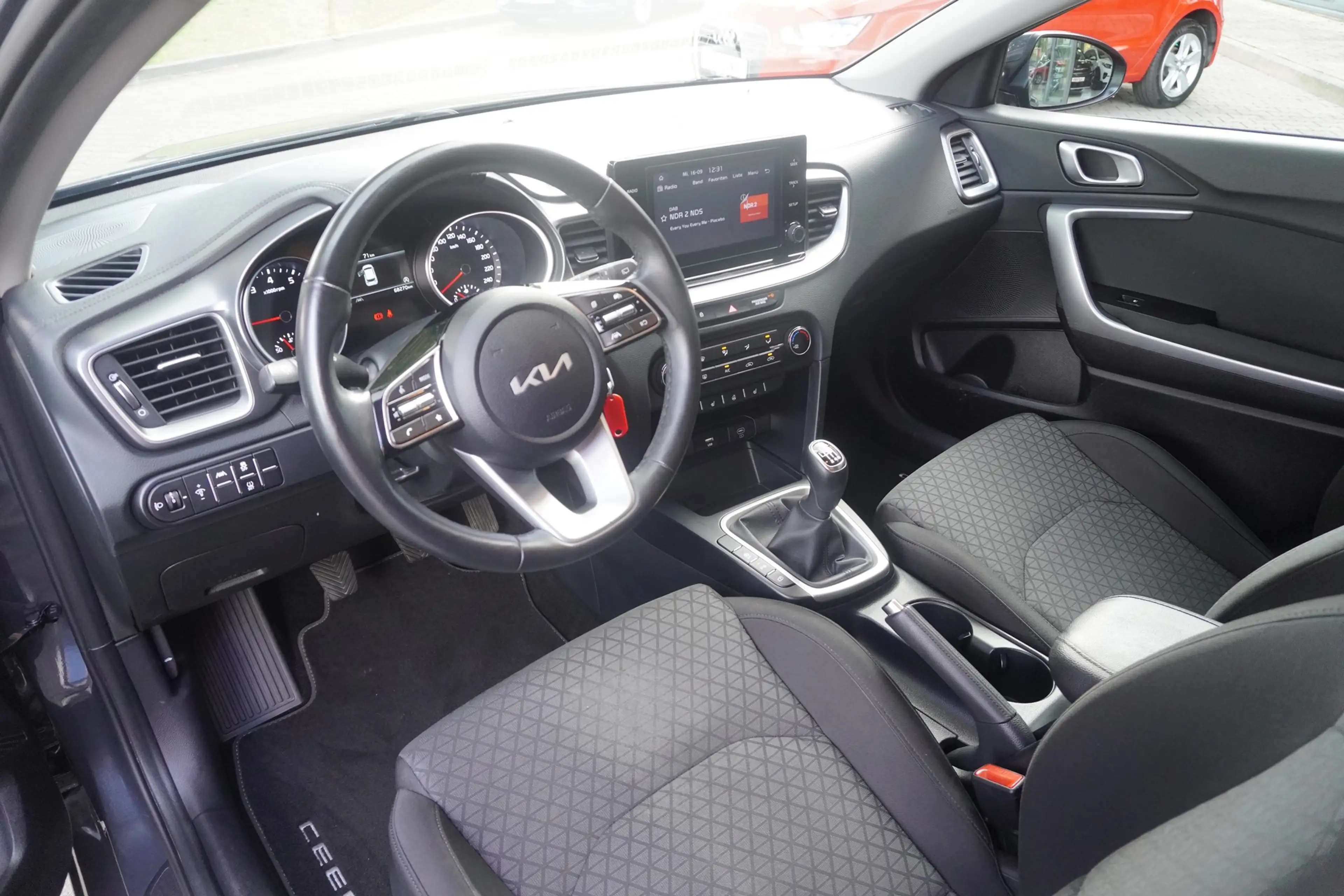 Kia Ceed / cee'd Ceed 1.0 T-GDI Edition 7 Kamera SHZ — photo 10