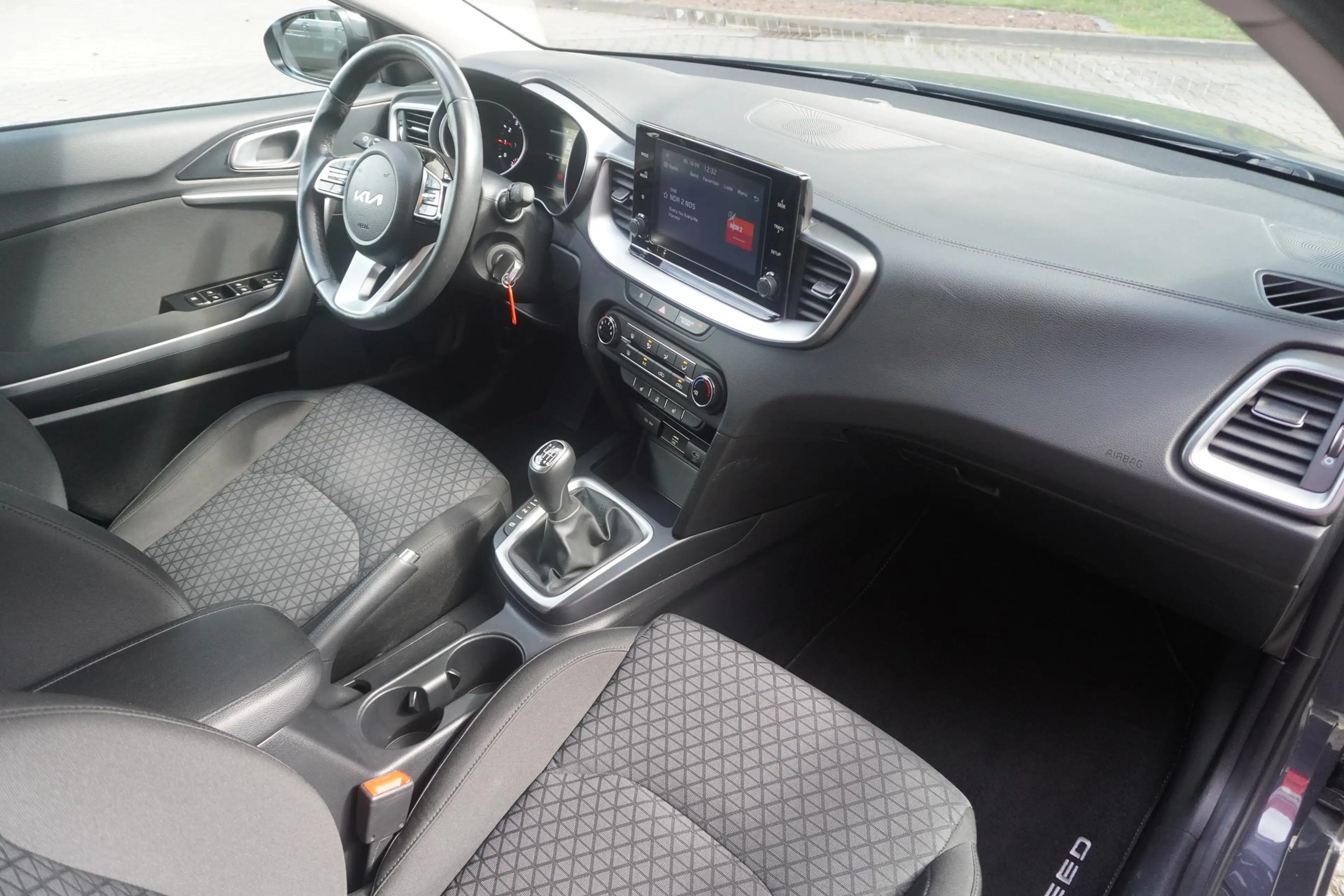 Kia Ceed / cee'd Ceed 1.0 T-GDI Edition 7 Kamera SHZ — photo 13