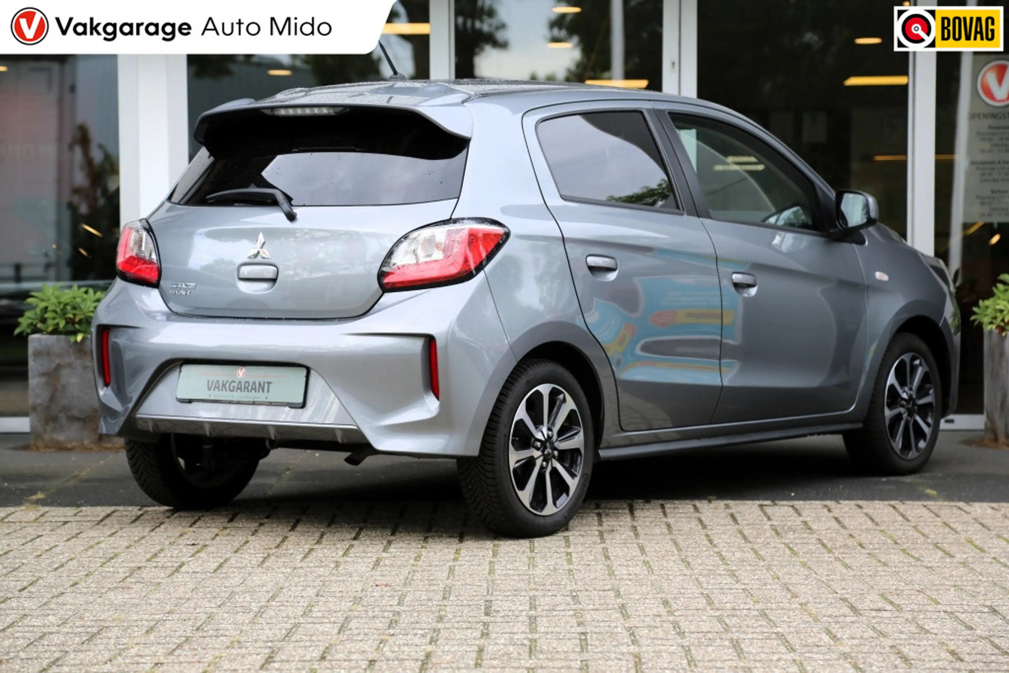 Mitsubishi Space Star 1.2i CVT Automaat Intro Edition — photo 2