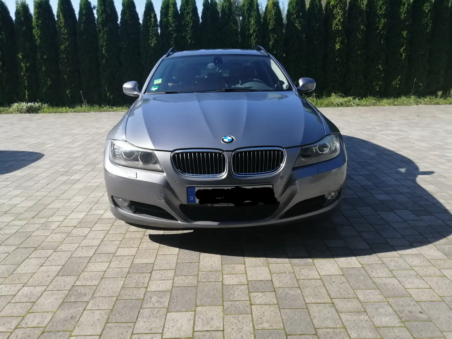 BMW 325 325d DPF Touring - Aut0matik/Leder/Xenon/AHK Grau - 1