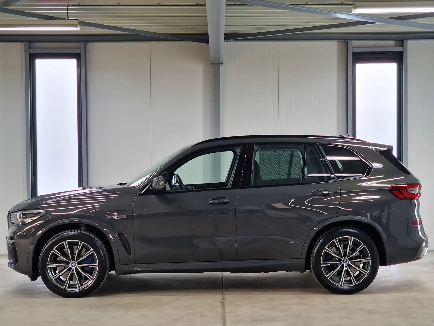 BMW X5 xDrive45e Executive M-Sport 394pk | Elektr. Trekha Grijs - 2
