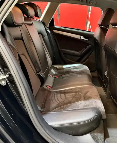 Audi A4 view 14