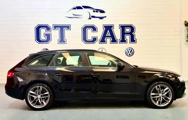 Audi A4 view 5