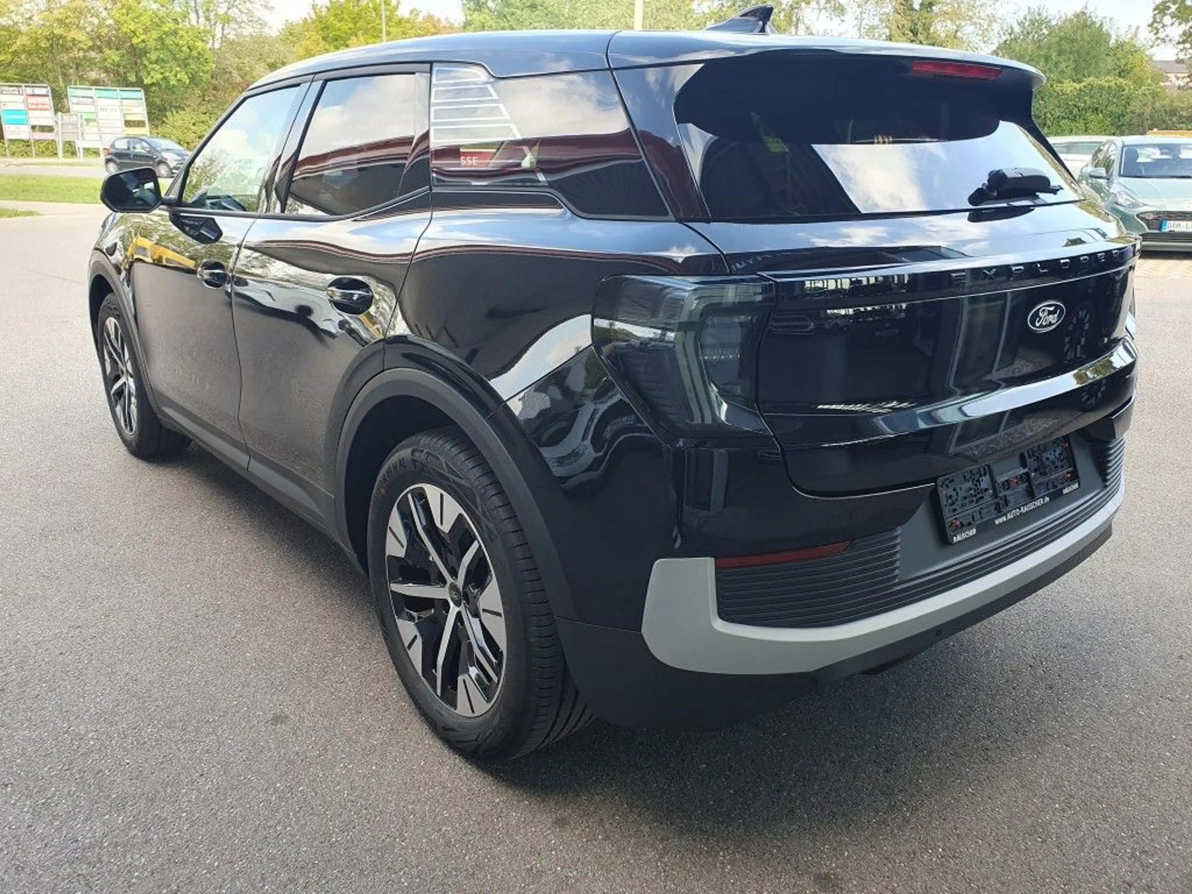 Ford Explorer Elektromotor mit Extended Range RWD 79kWh Select — photo 6