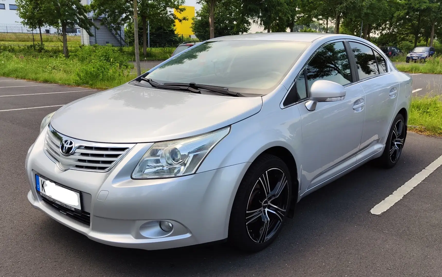 Toyota Avensis 1.8 Sol - 1