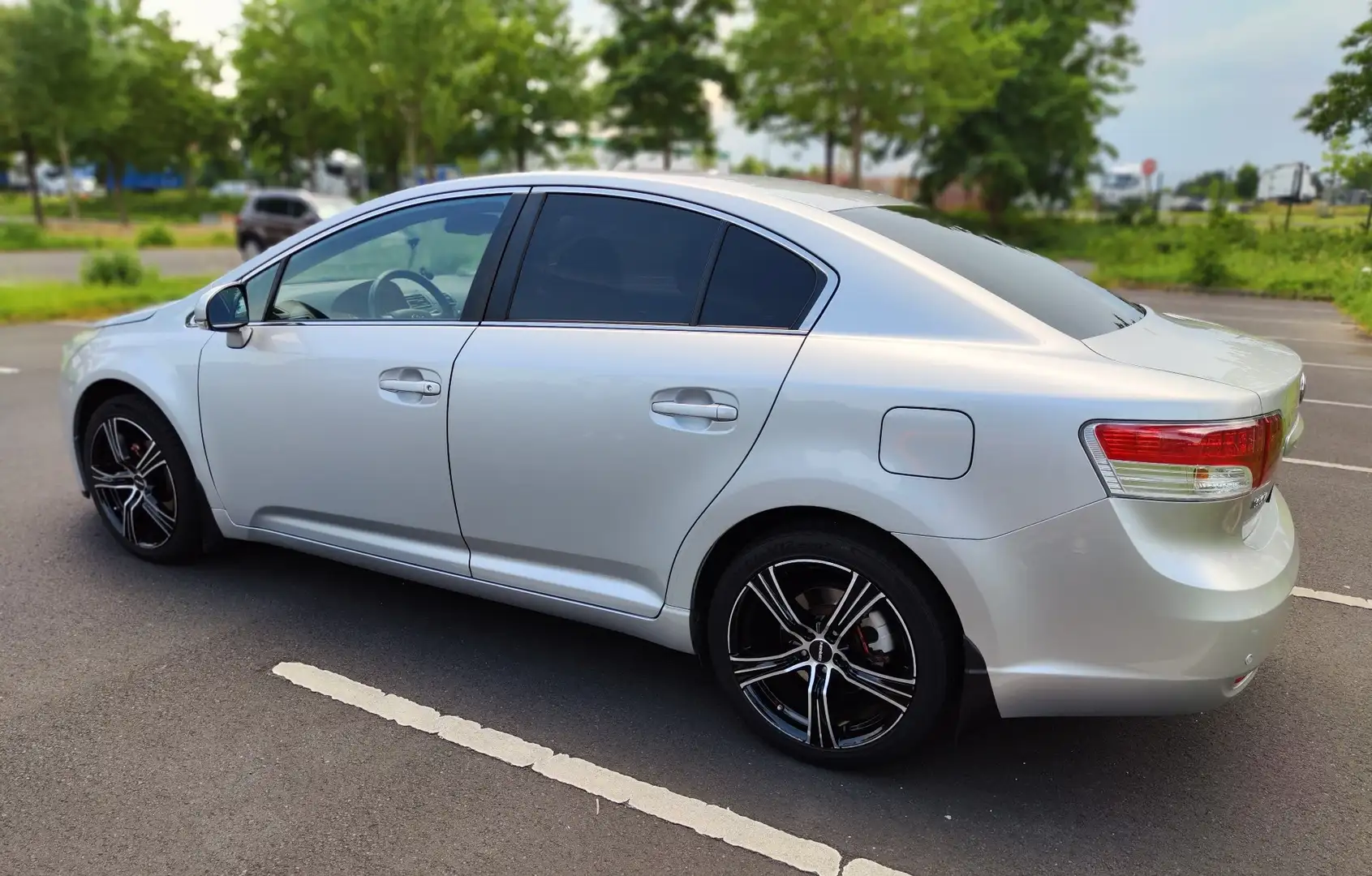 Toyota Avensis 1.8 Sol - 2