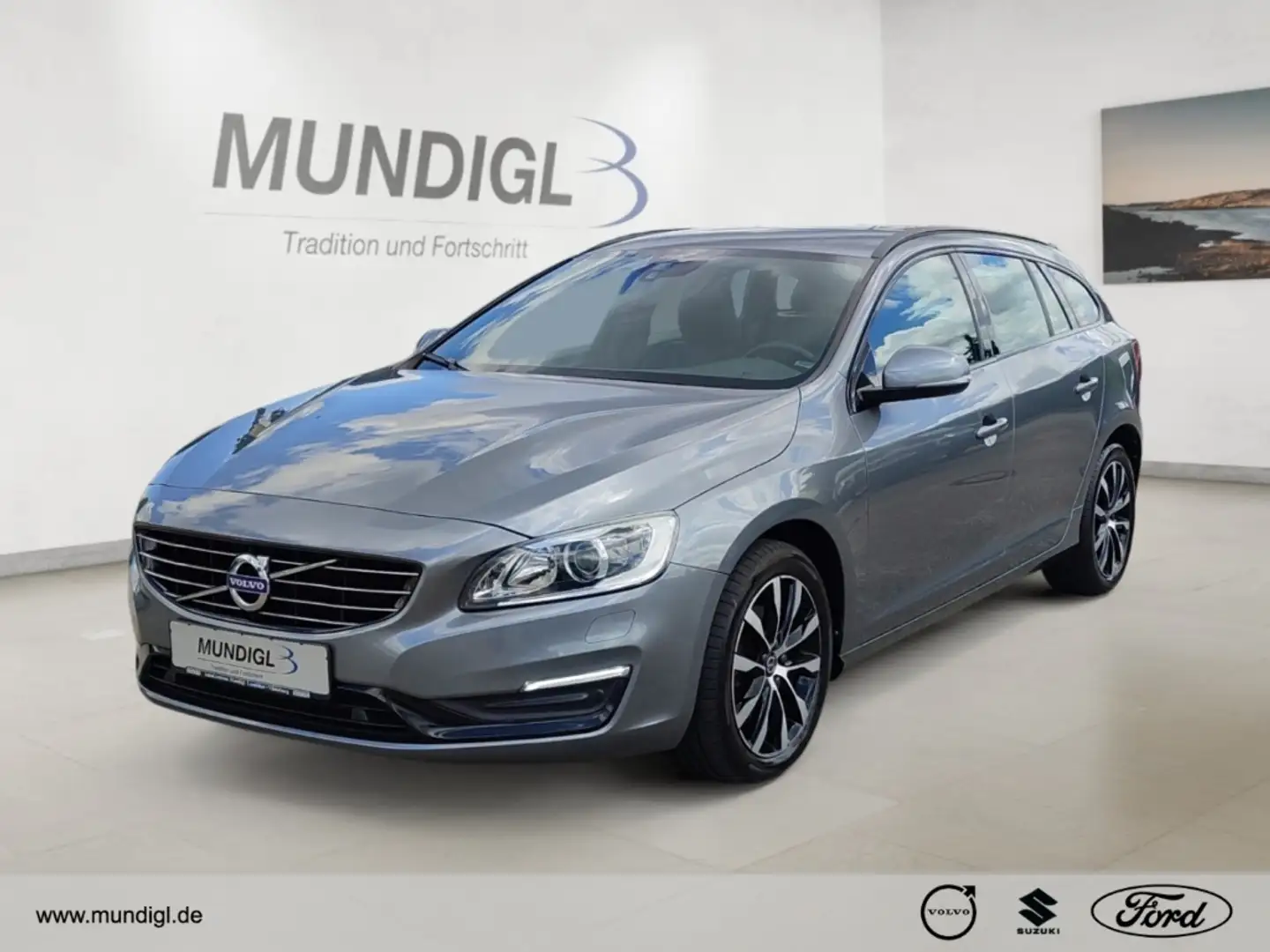 Volvo V60 Linje Svart D4 StandHZG Navi Digitales Cockpit Sou Gri - 1