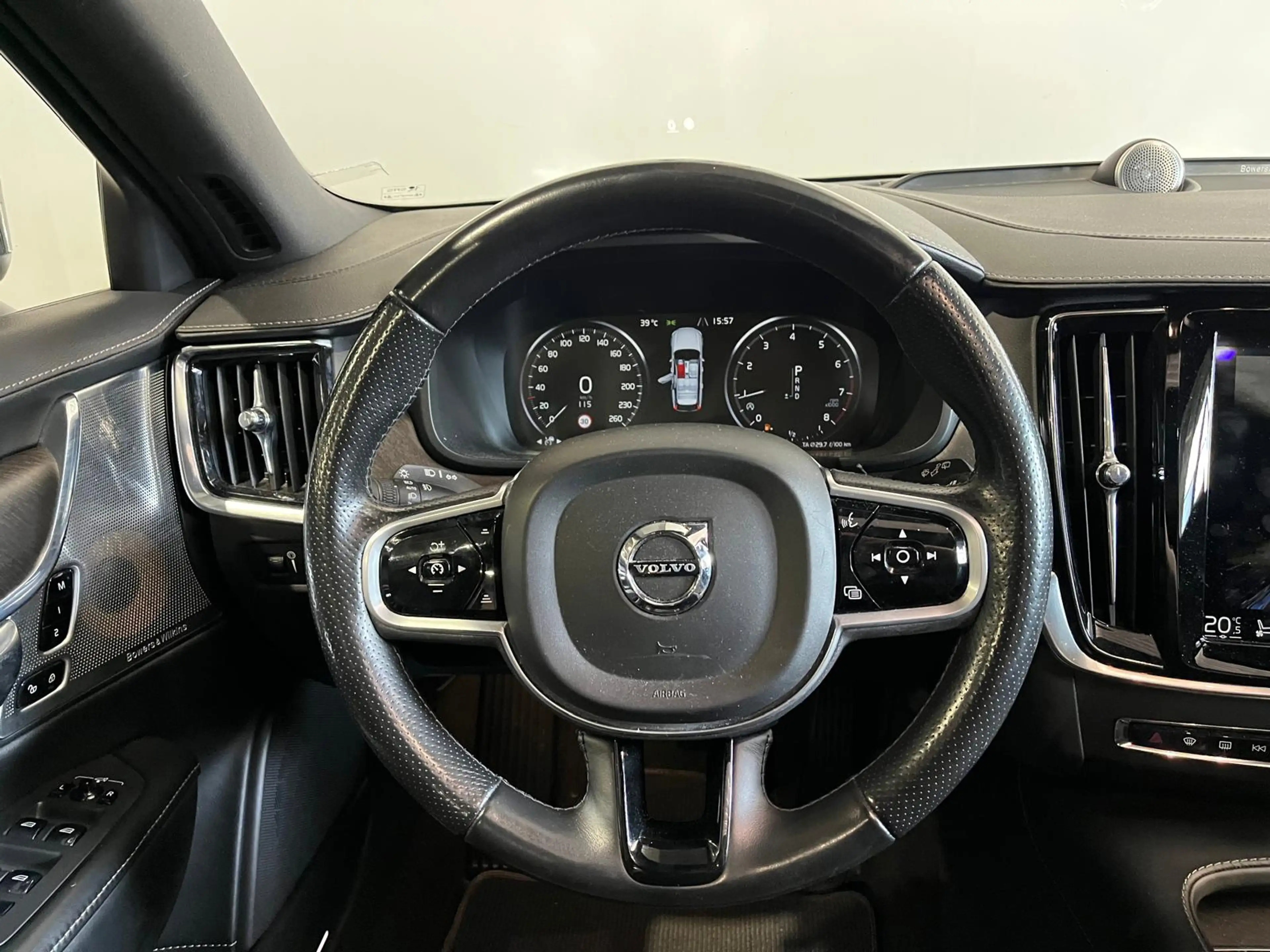 Volvo V90 Cross Country 2.0 T6 Pro — photo 10