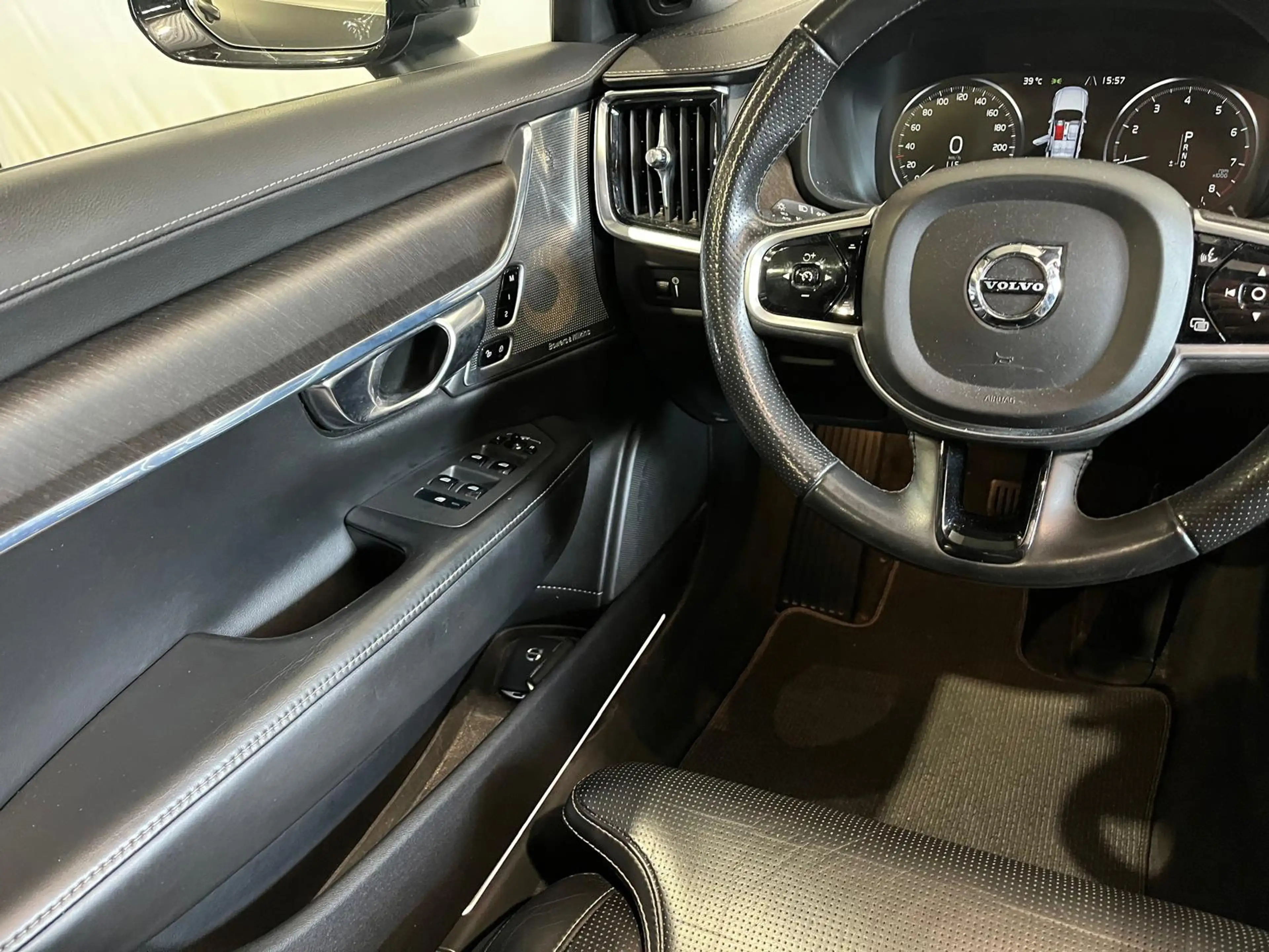 Volvo V90 Cross Country 2.0 T6 Pro — photo 12