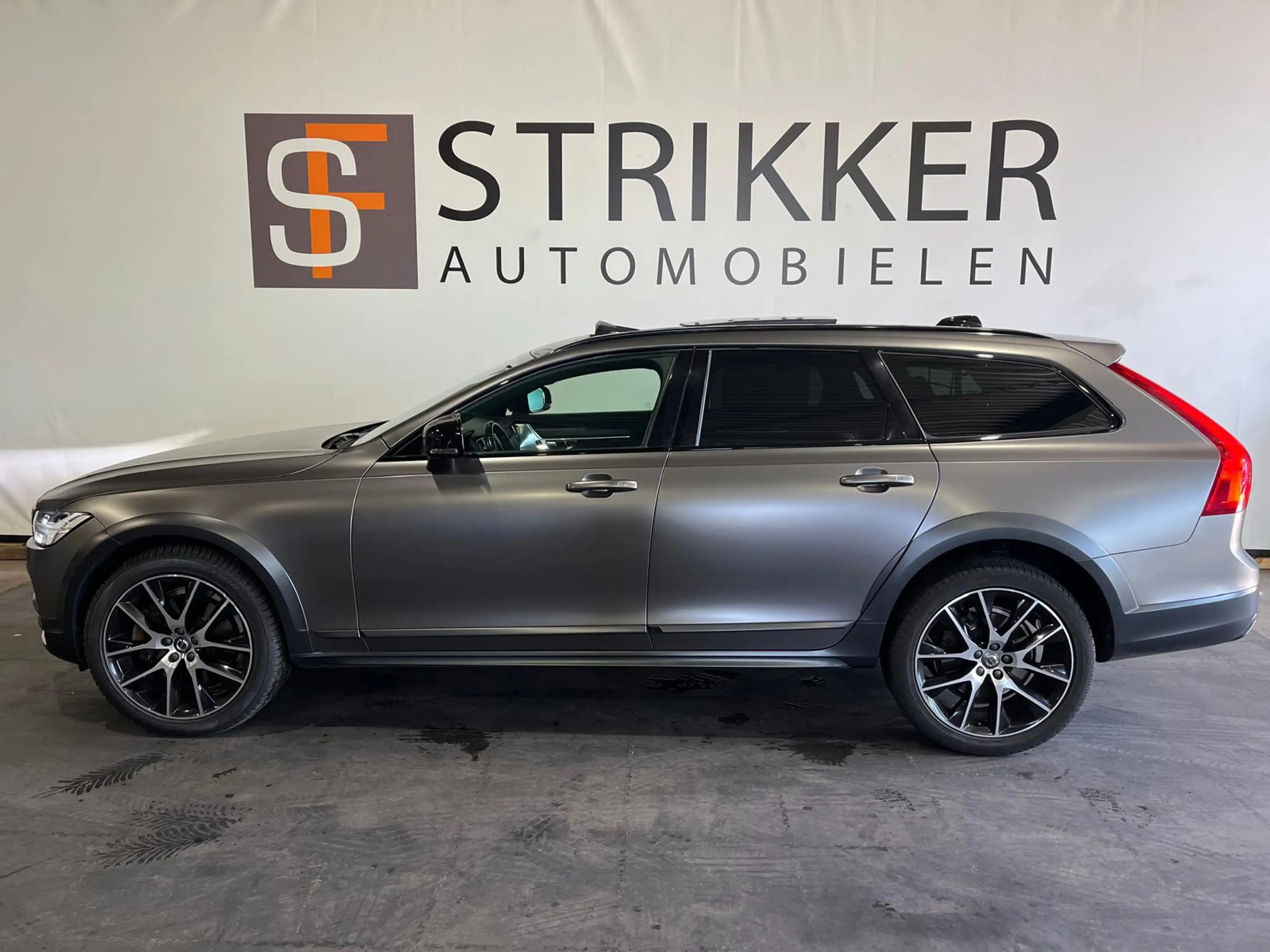 Volvo V90 Cross Country 2.0 T6 Pro — photo 4