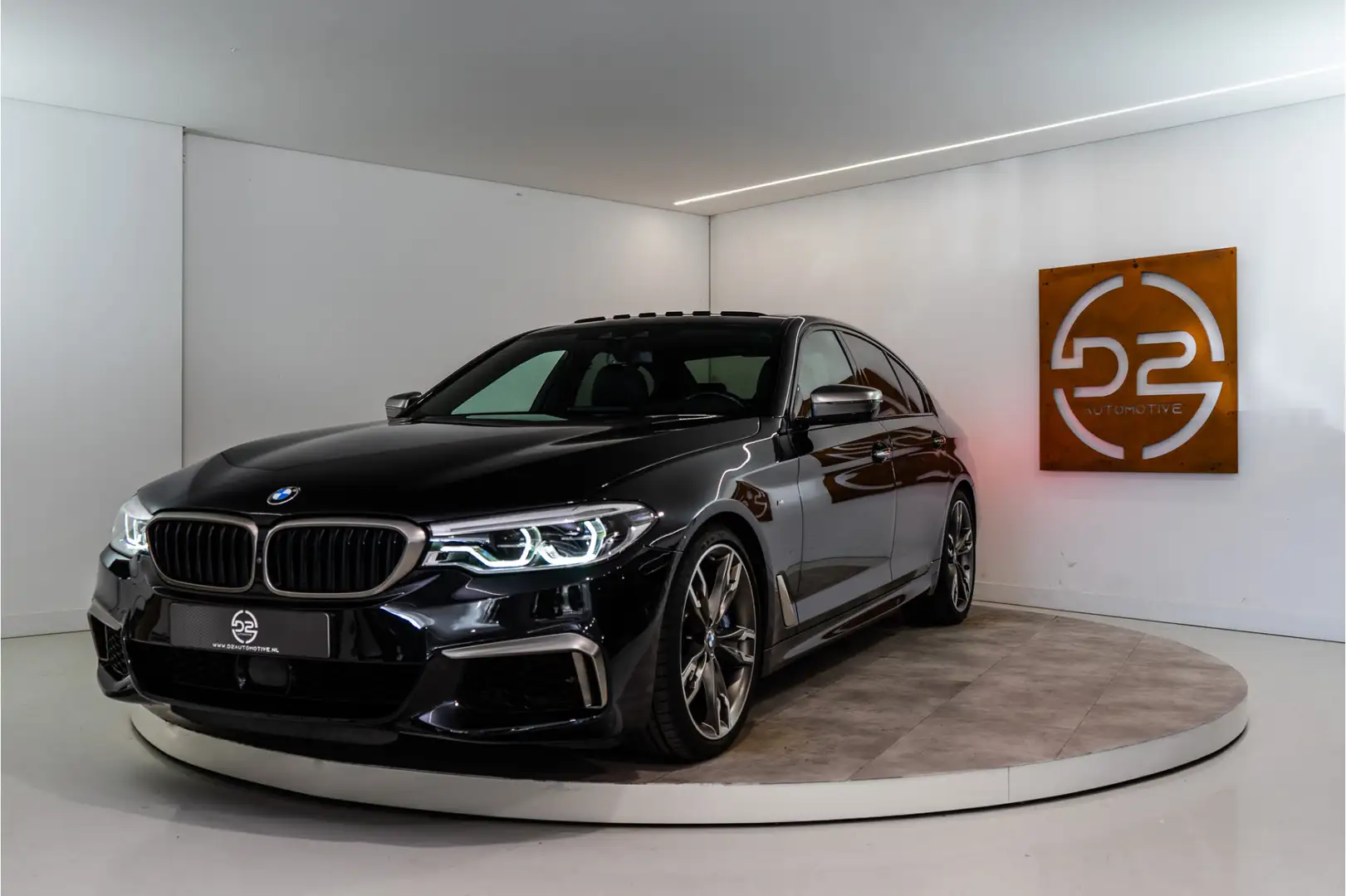 BMW M550 5-serie M550i xDrive High Executive M-Sport 463PK Noir - 1