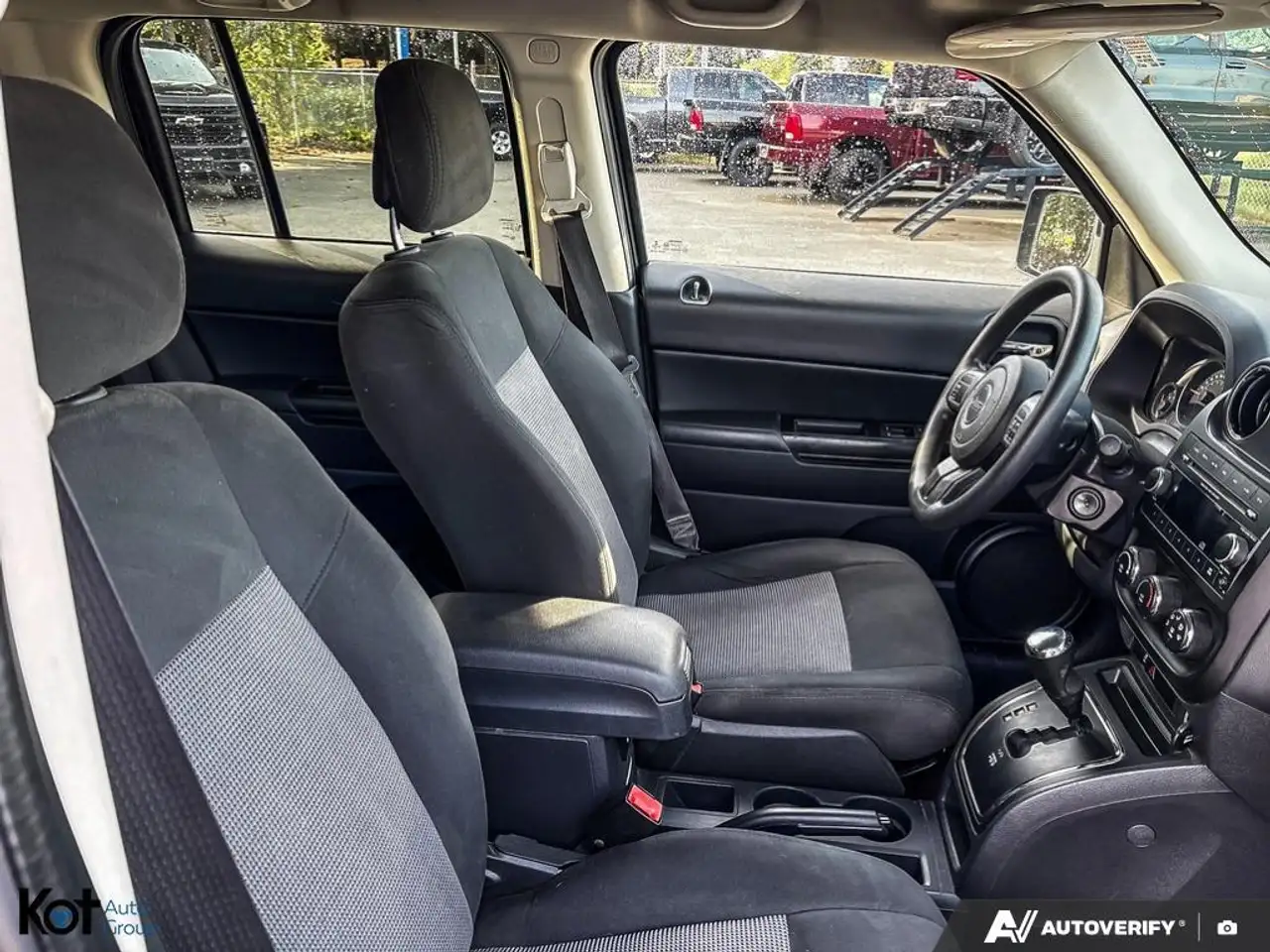 Jeep Patriot снимка Jeep Patriot