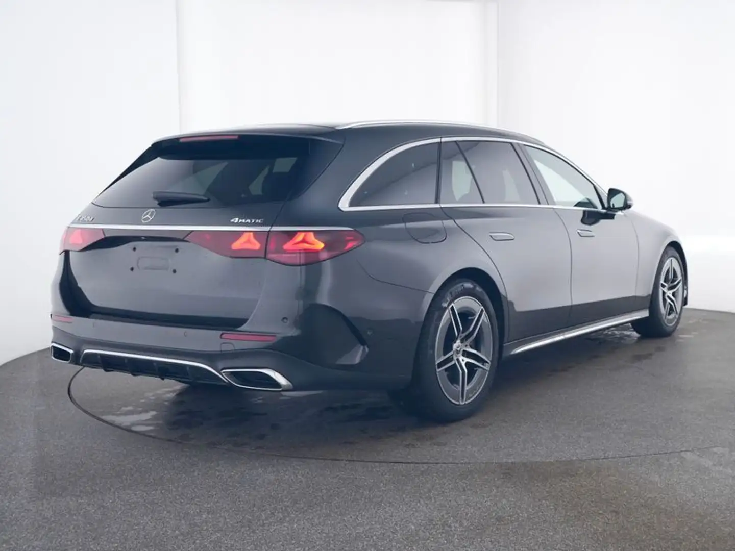 Mercedes-Benz E 450 d 4M T AMG Line Adv+ Pano AHK Digi 360° Di Grau - 2