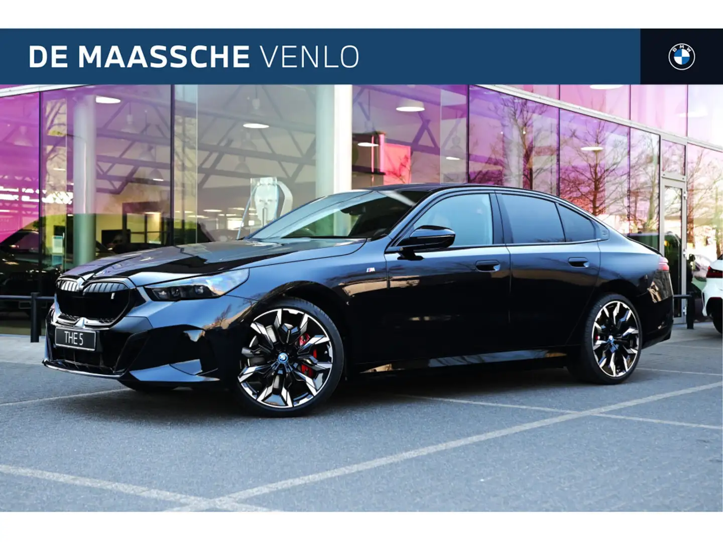 BMW i5 eDrive40 M Sport / Trekhaak / Stoelventilatie / Ad Zwart - 1