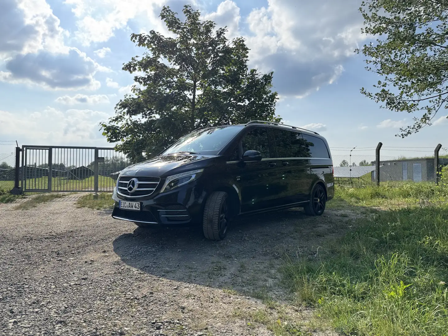 Mercedes-Benz V 220 V 300 CDI AVANTG./EDITION 4MATIC Brabus Negru - 1