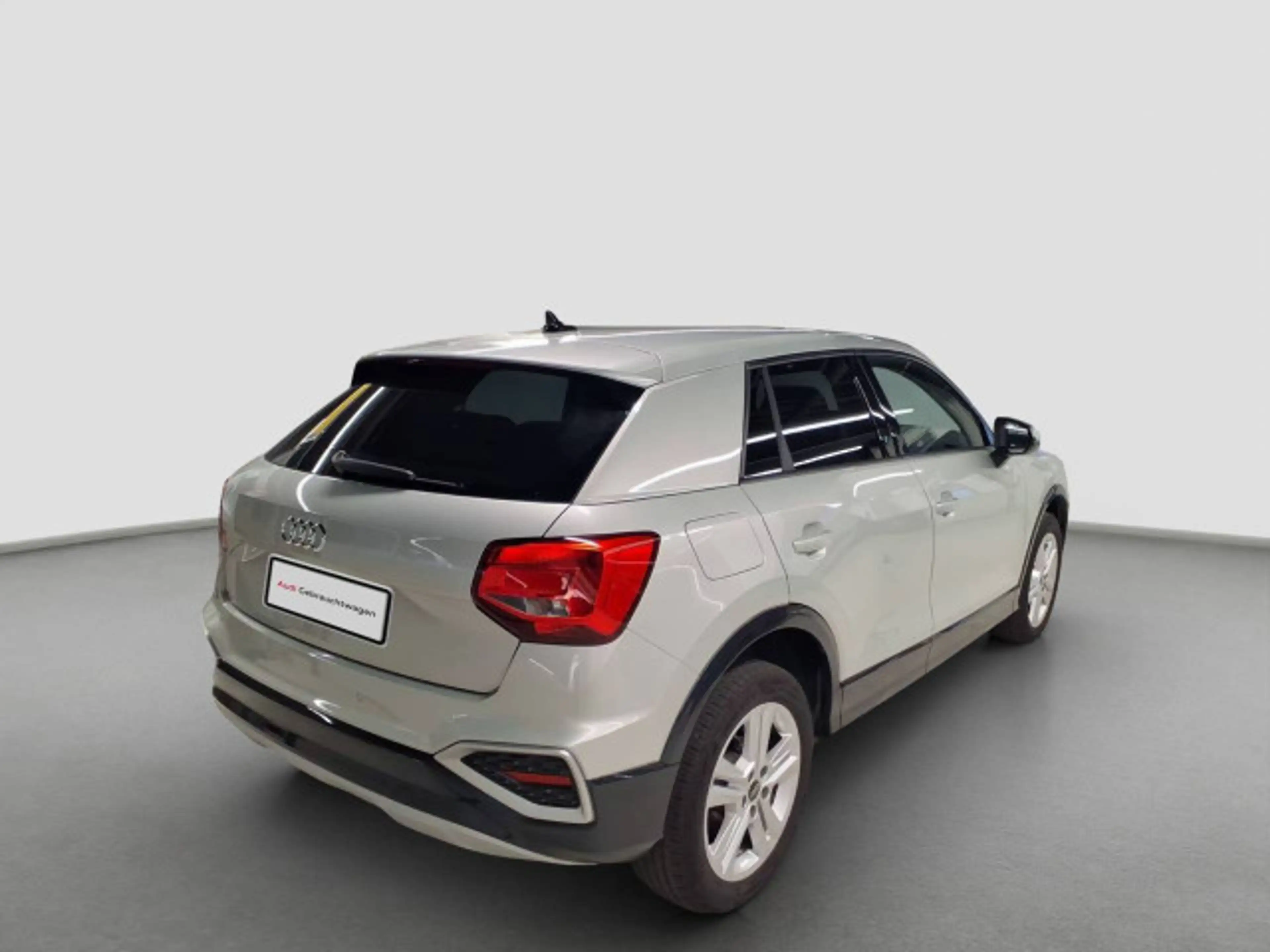 Audi Q2 advanced 35 TFSI AHK APP KAM NAV SHZ 5J.GAR — photo 4