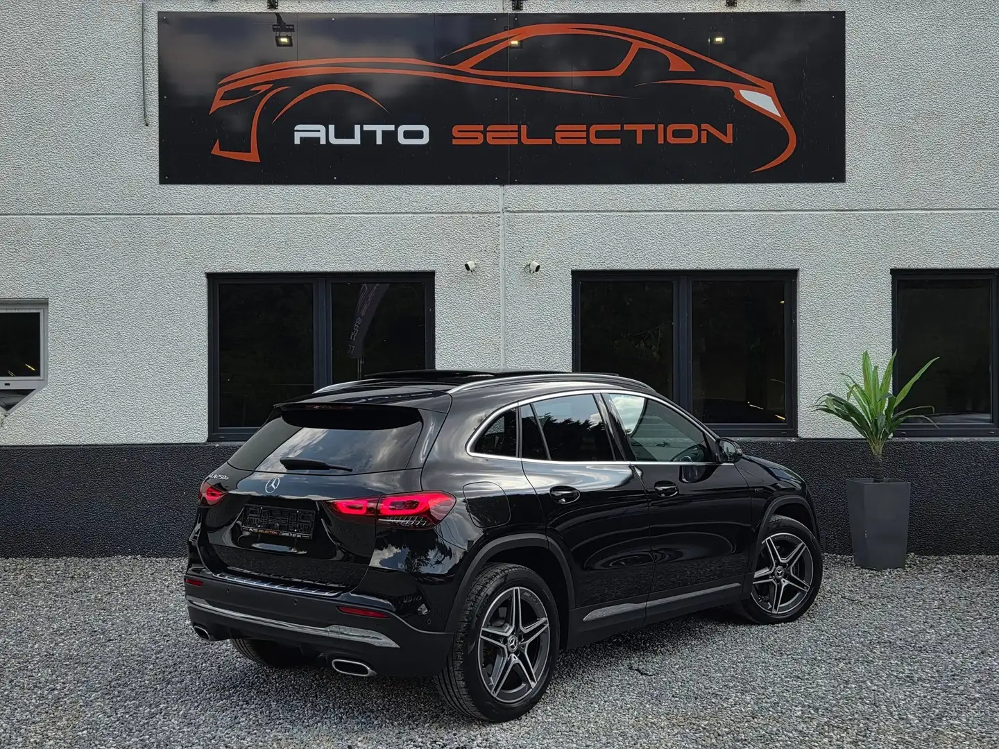 Mercedes-Benz GLA 250 e PHEV - AMG - PANO - ECL. AMBIANCE - 1ER PROP. Noir - 2