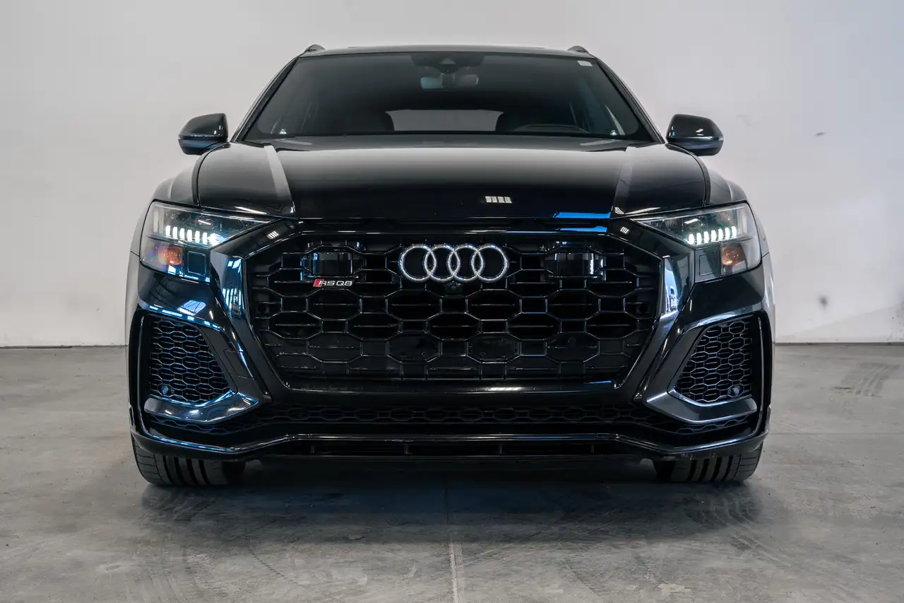 Audi RS Q8 снимка Audi RS Q8