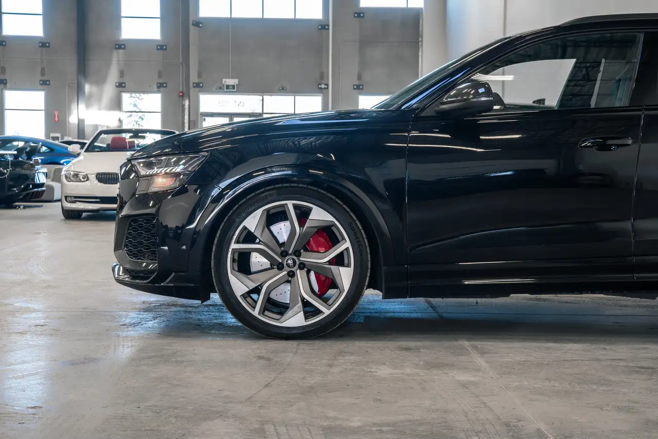 Audi RS Q8 снимка Audi RS Q8