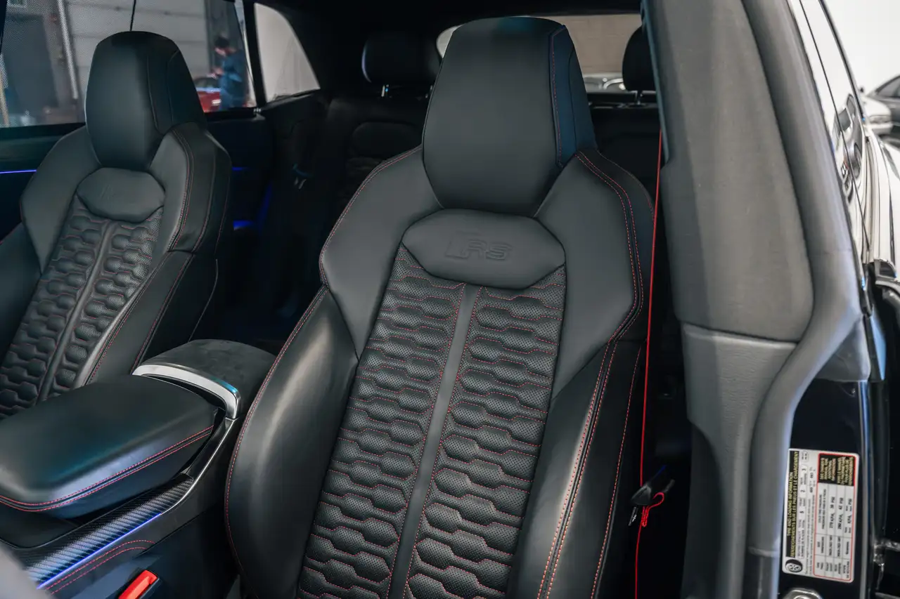 Audi RS Q8 снимка Audi RS Q8