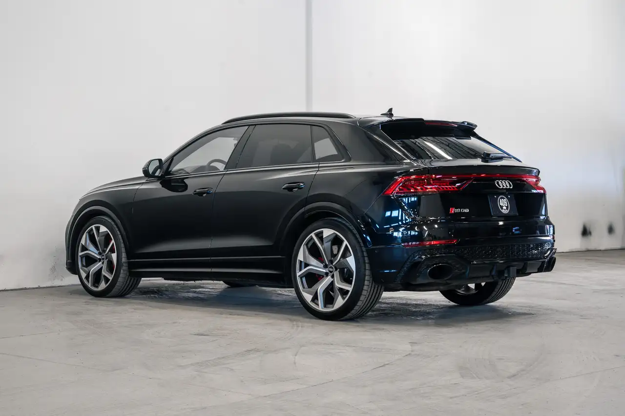 Audi RS Q8 снимка Audi RS Q8