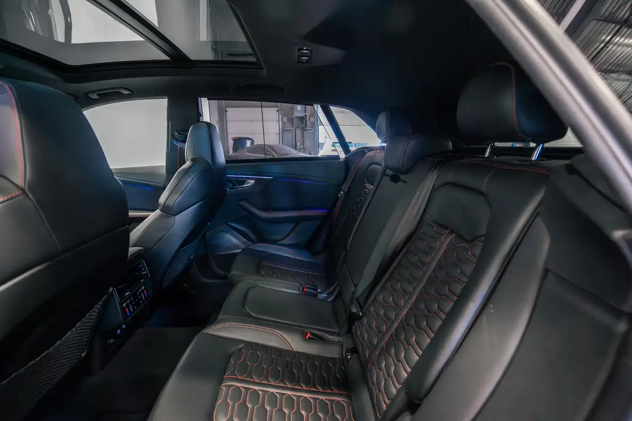 Audi RS Q8 снимка Audi RS Q8