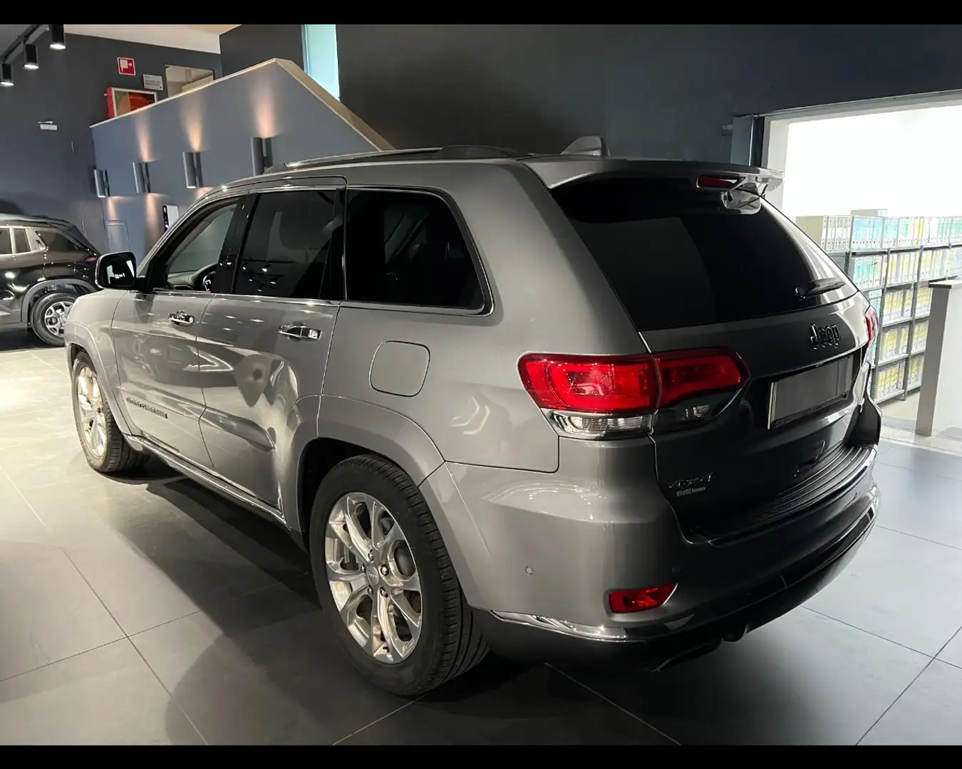 Jeep Grand Cherokee IV 2017 3.0 V6 Summit 250cv auto my19 Grigio - 2