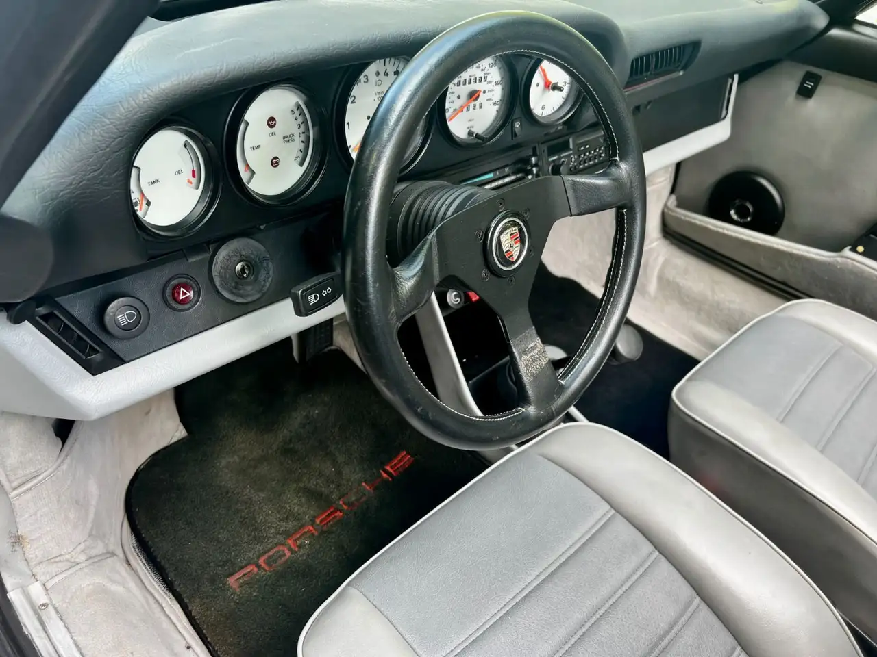 Porsche 911 3,2 Cabrio, foto 12