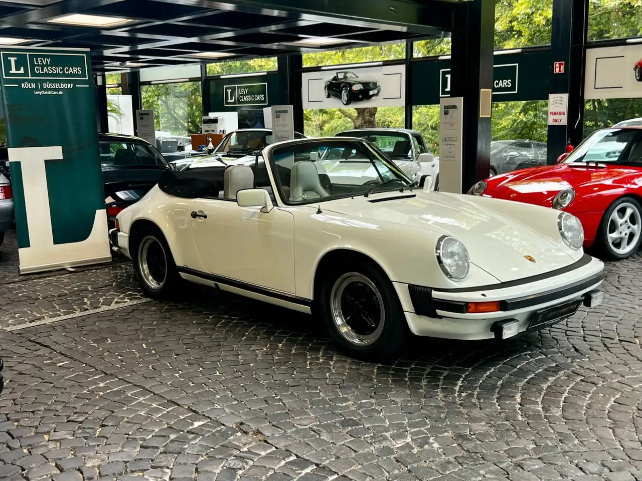 Porsche 911 3,2 Cabrio, foto 1