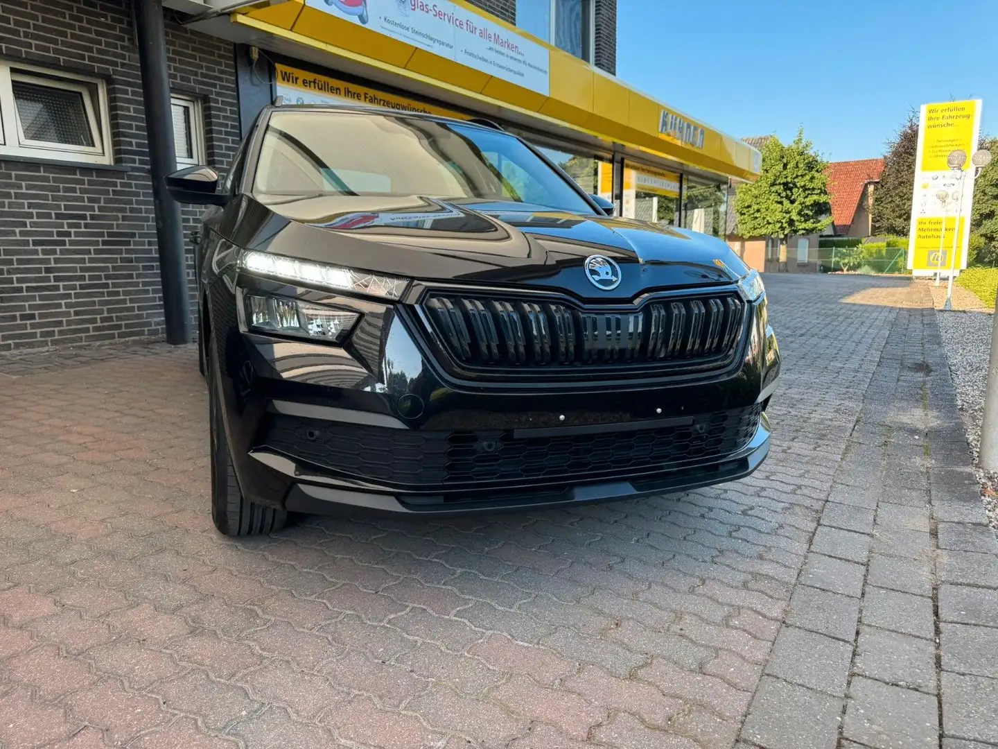 Skoda Kamiq Ambition Schwarz - 1